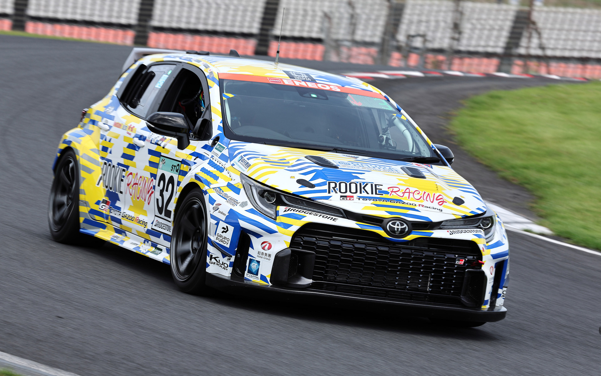 2021年から参戦し日々進化してきた「GRカローラ」は現在液体水素を燃料に走っている