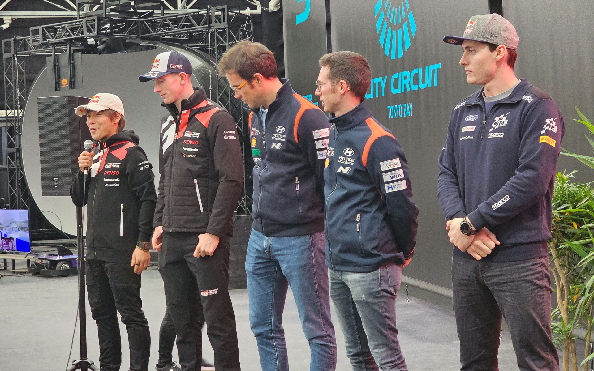 WRCドライバーによるトークショーの様子