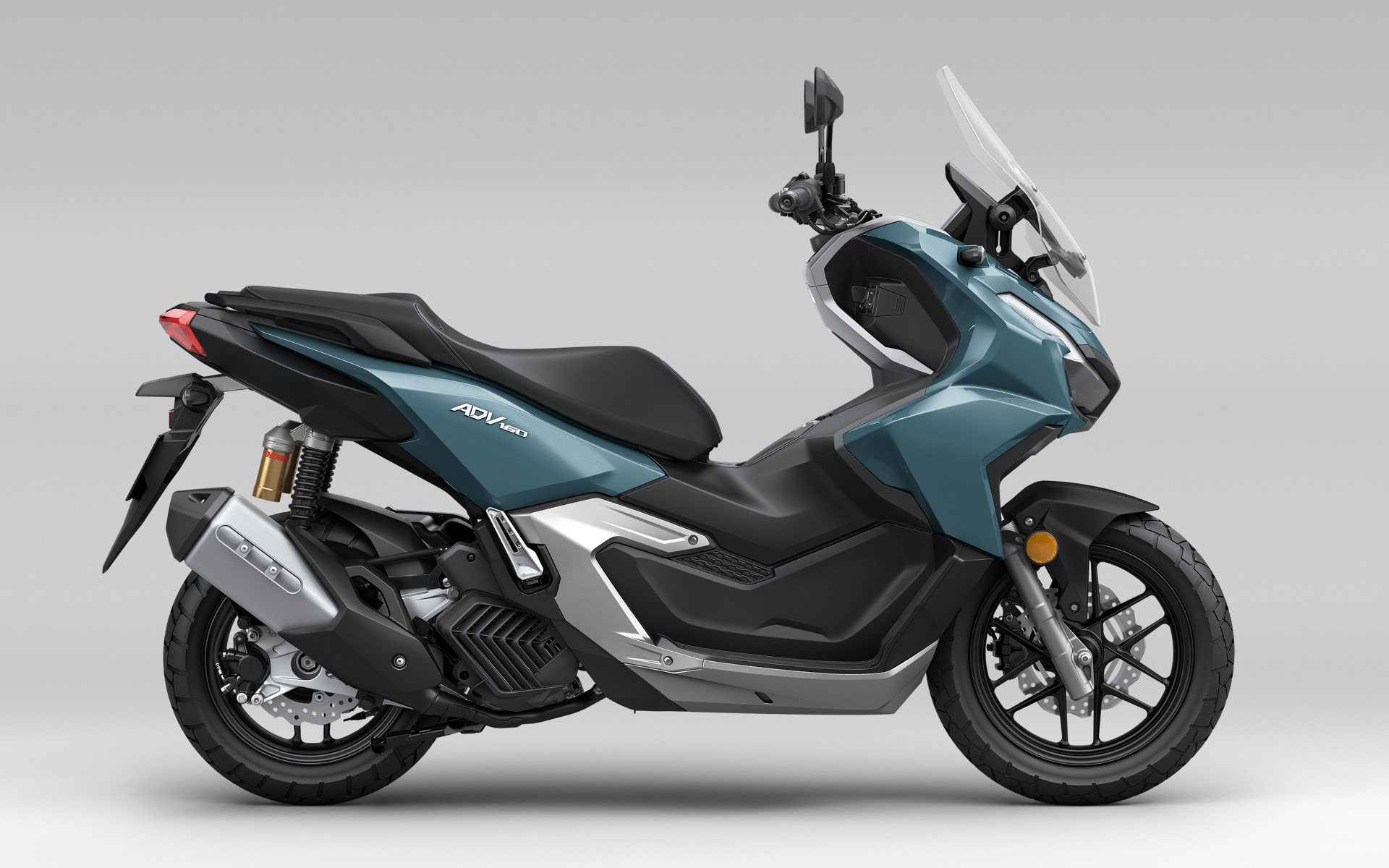 ADV160（パールボスポラスブルー）