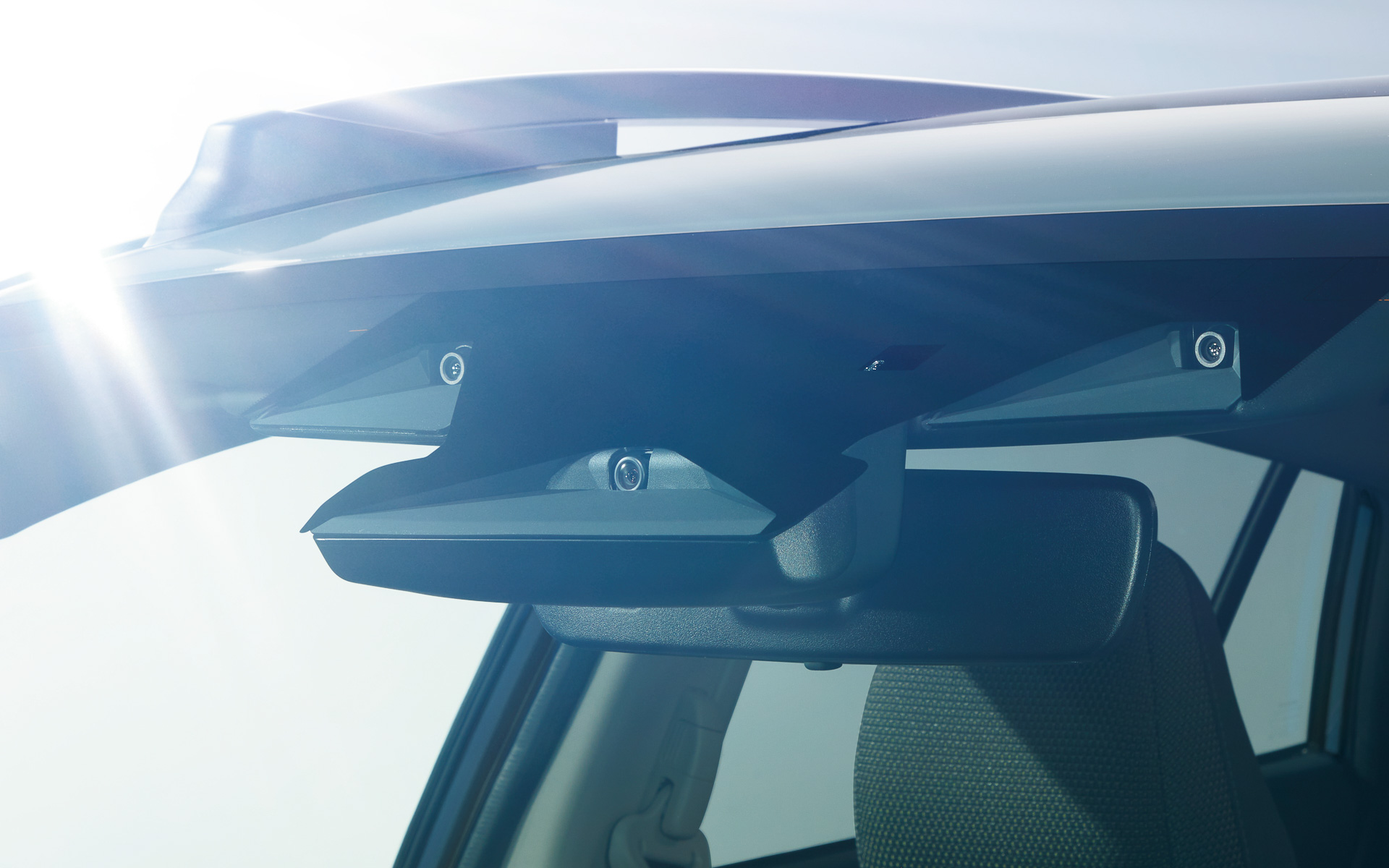 3つのカメラをもつ新世代アイサイト