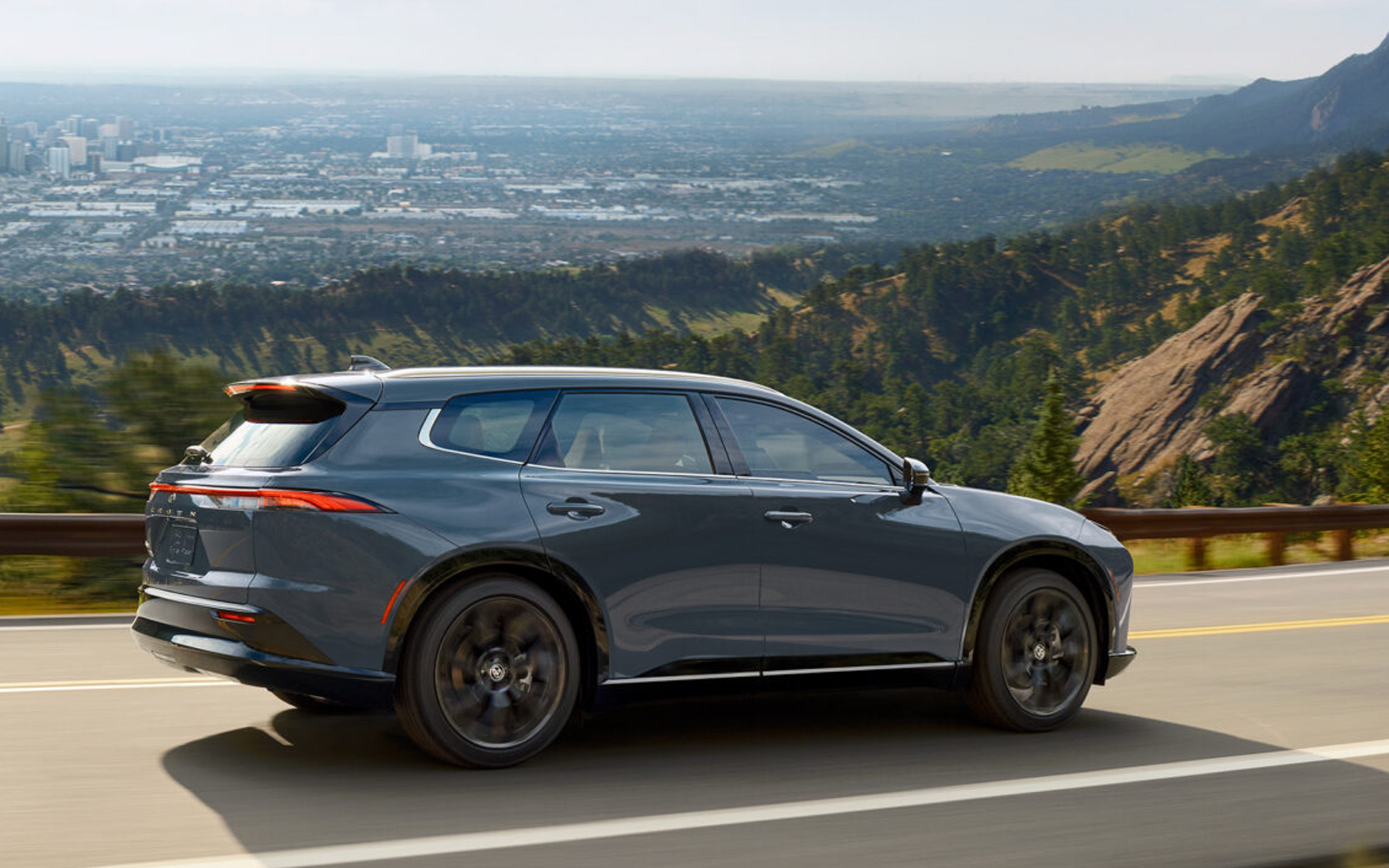 米国で2024年夏に発売される「CROWN SIGNIA」