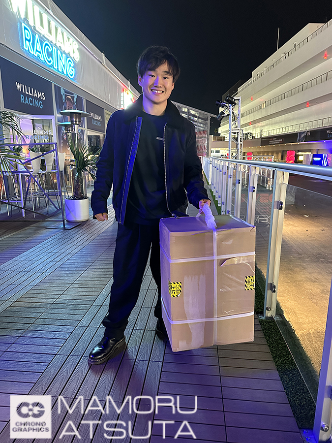 角田選手にお届けものでーす！　詳細は後ほど！