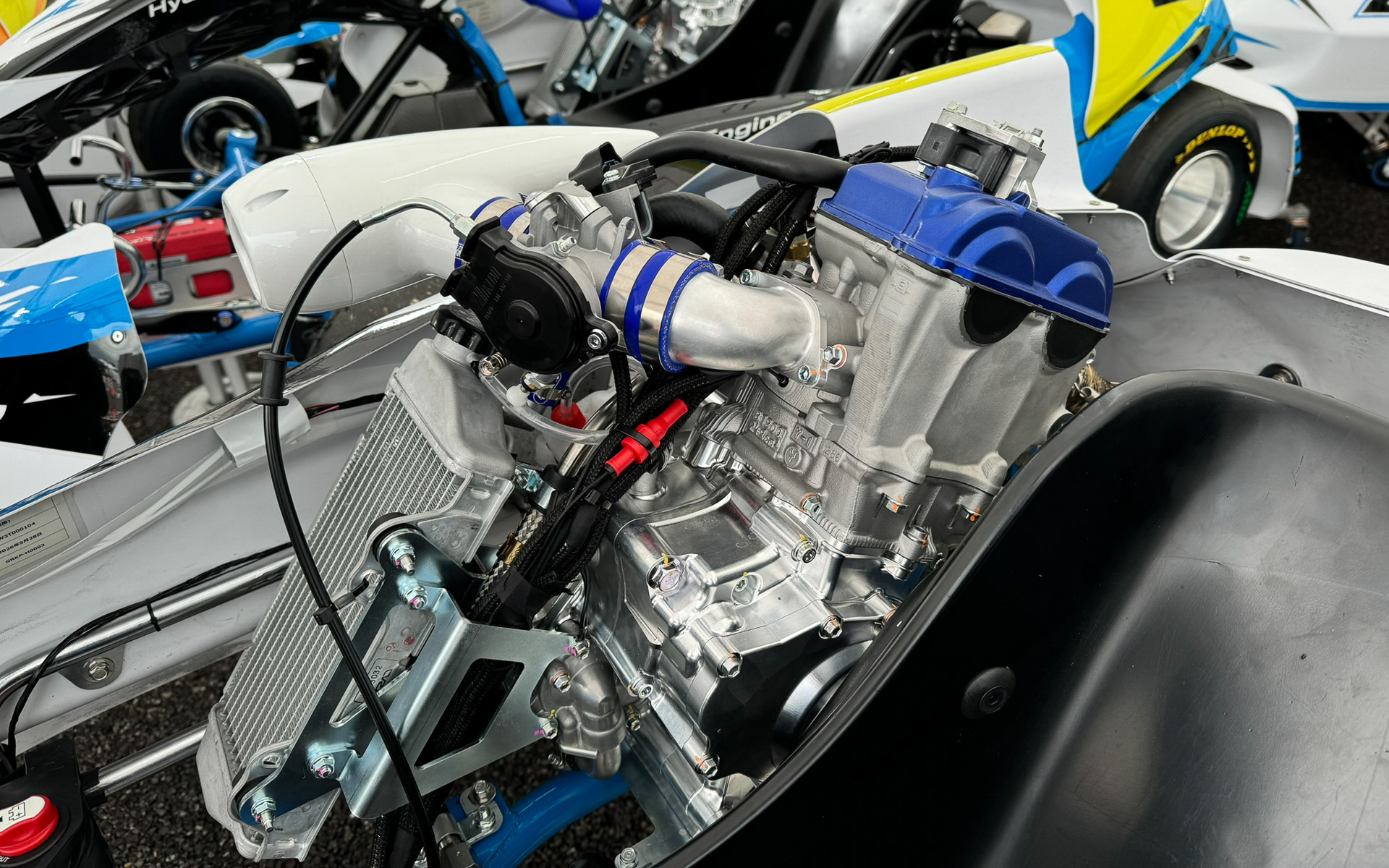 水素燃焼エンジン