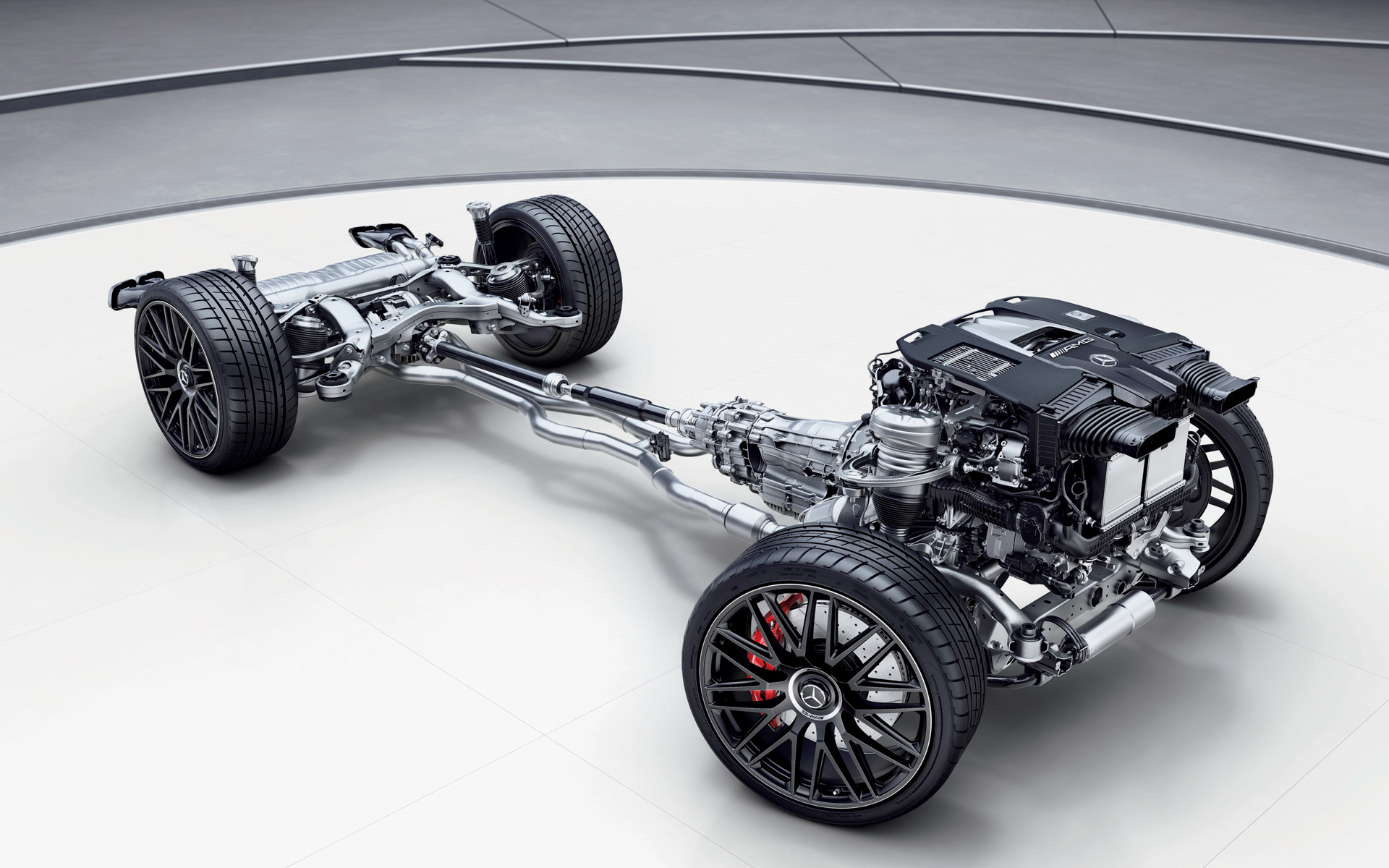 メルセデスAMGが開発した4WDシステム「AMG 4MATIC+」