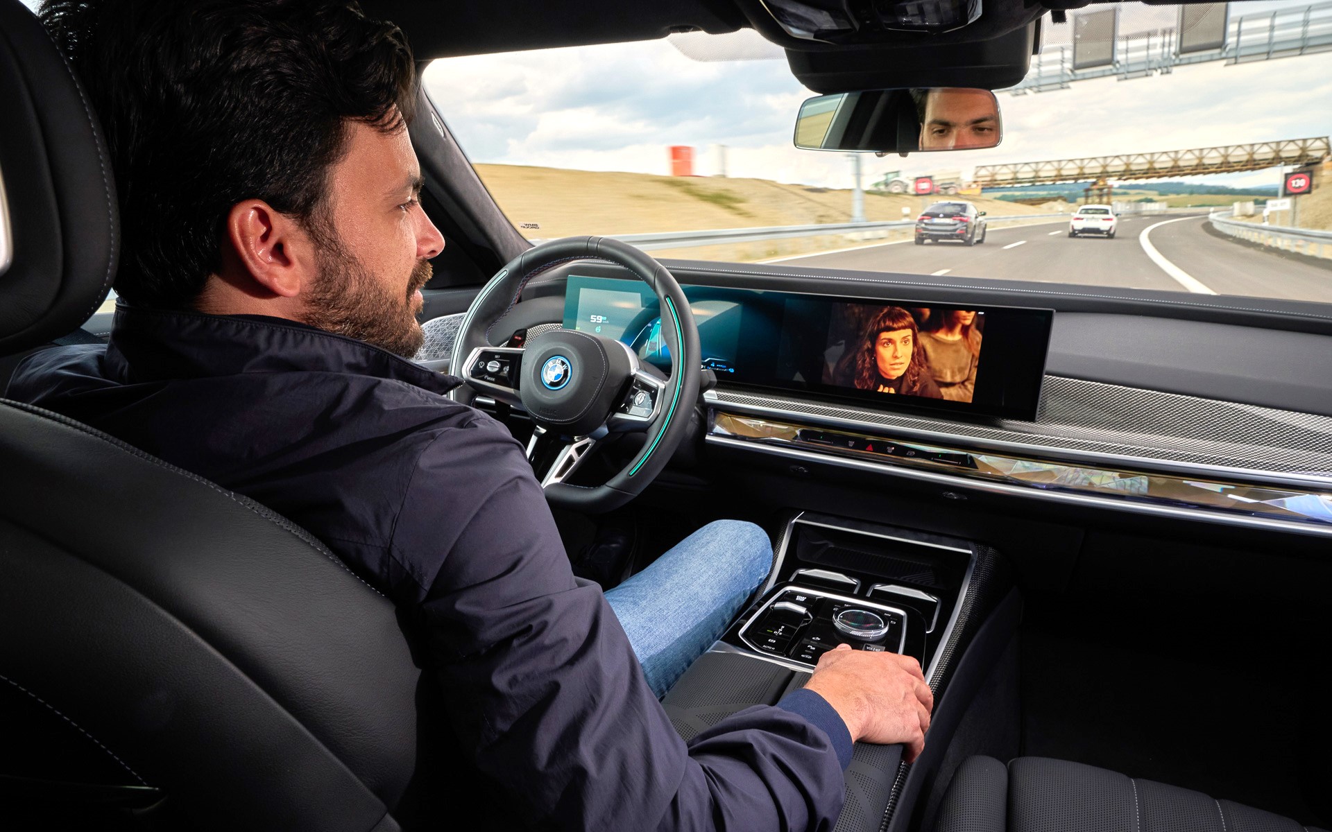 BMWの7シリーズがレベル3自動運転機能「パーソナル・パイロット・L3」を搭載可能になる