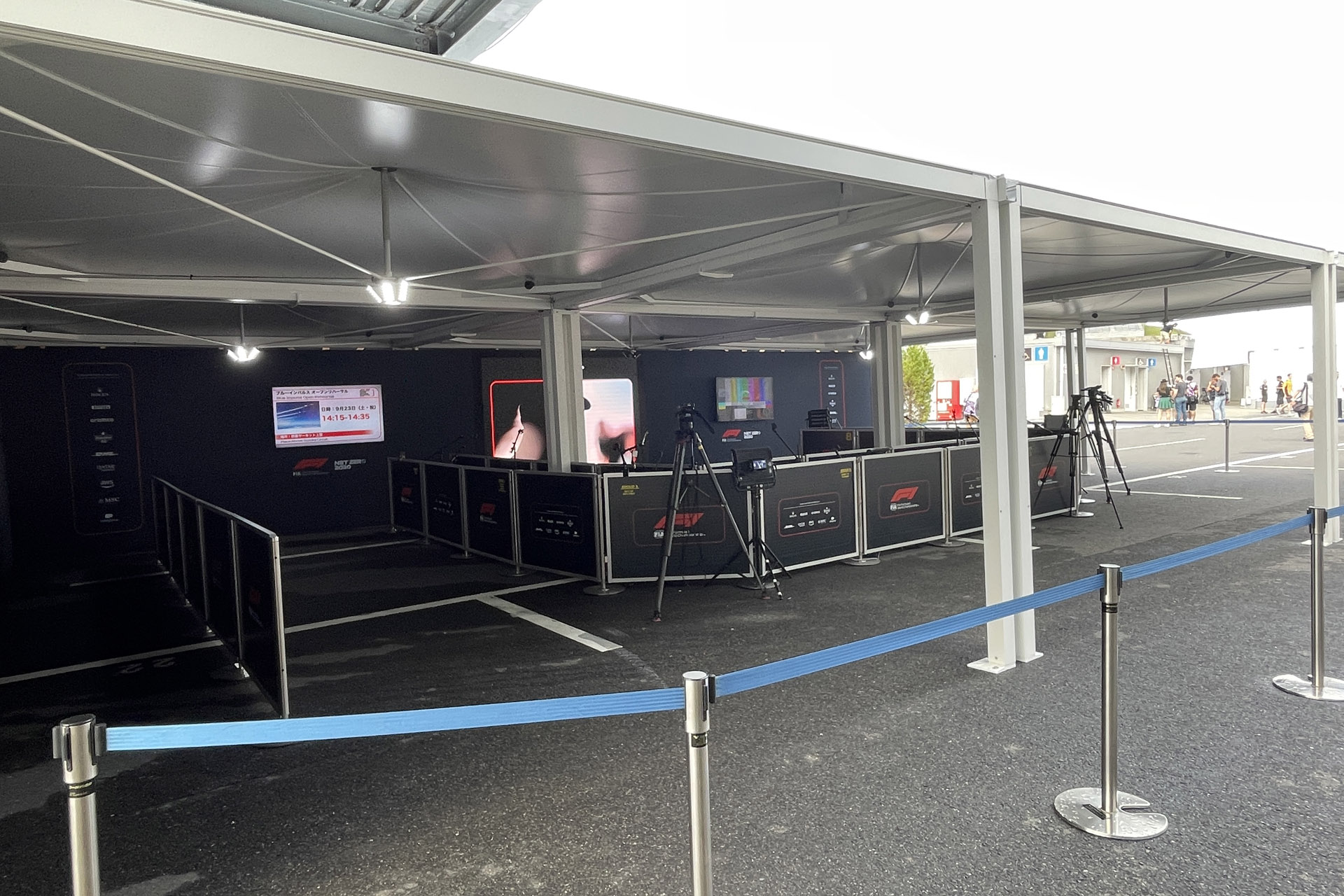 レストランSUZUKA-ZE（すずかぜ）付近にインタビュースペース