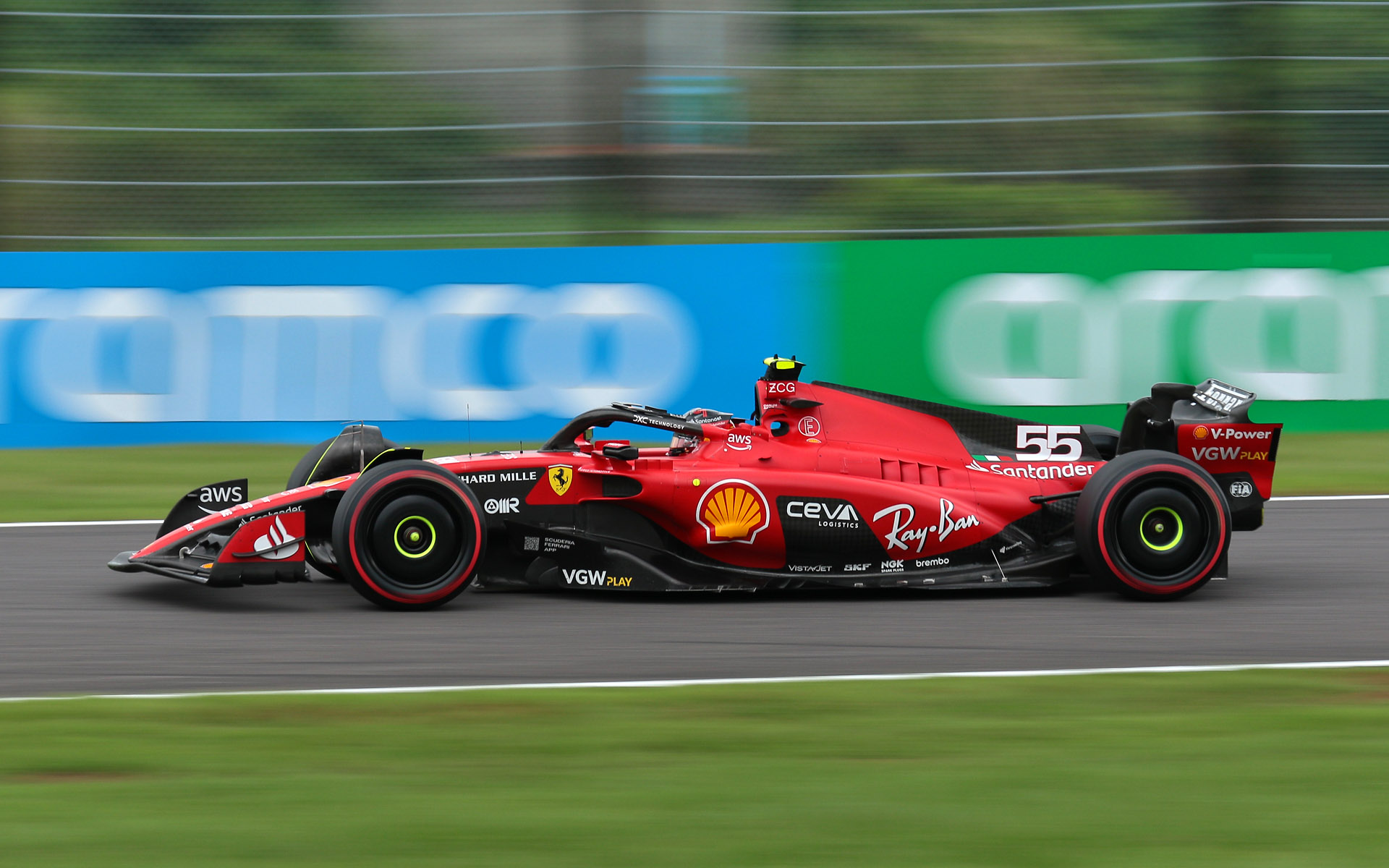 短いストレートを焦点距離170mm、シャッター速度1/100秒で撮影