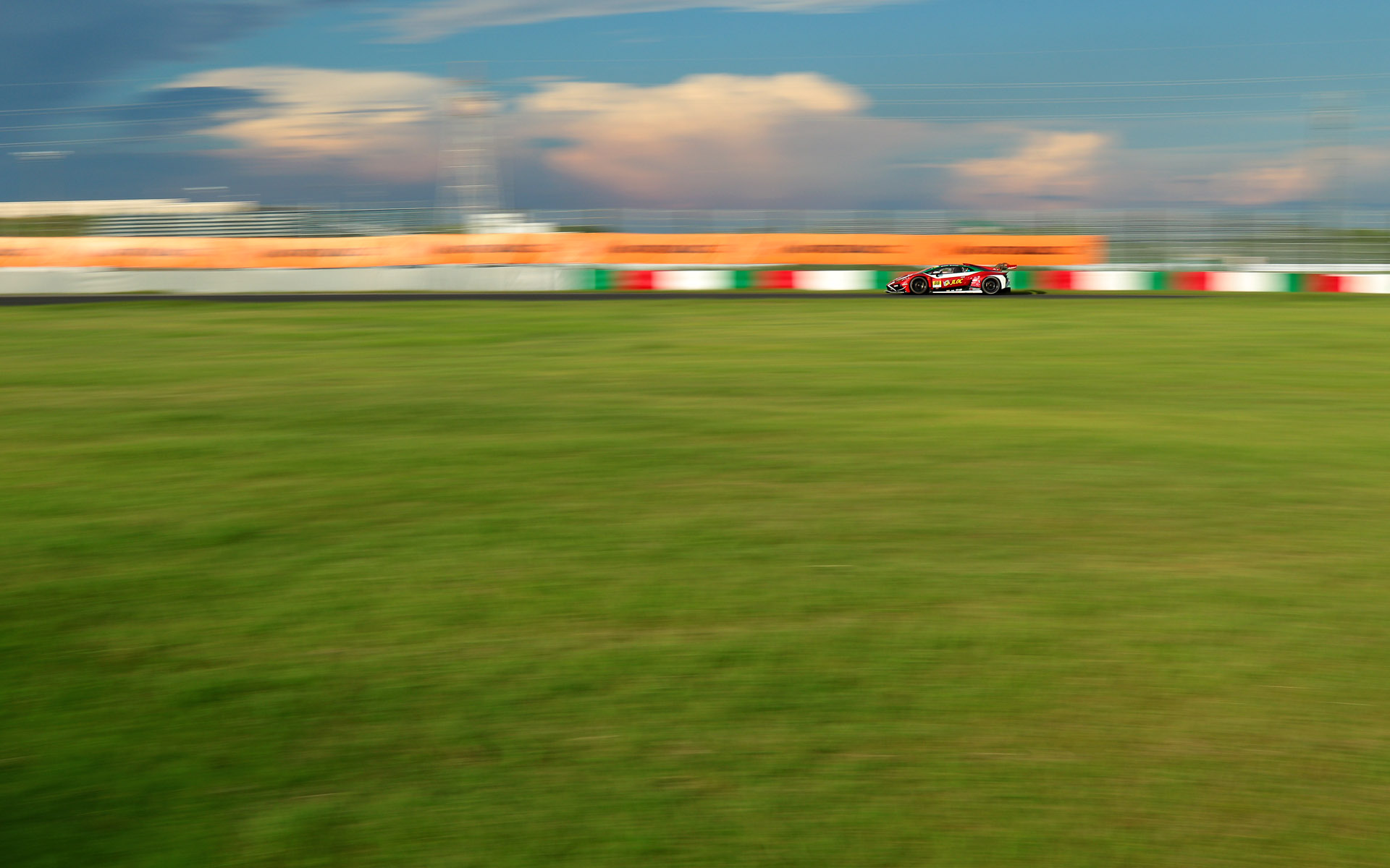 焦点距離24mm、シャッター速度1/30秒