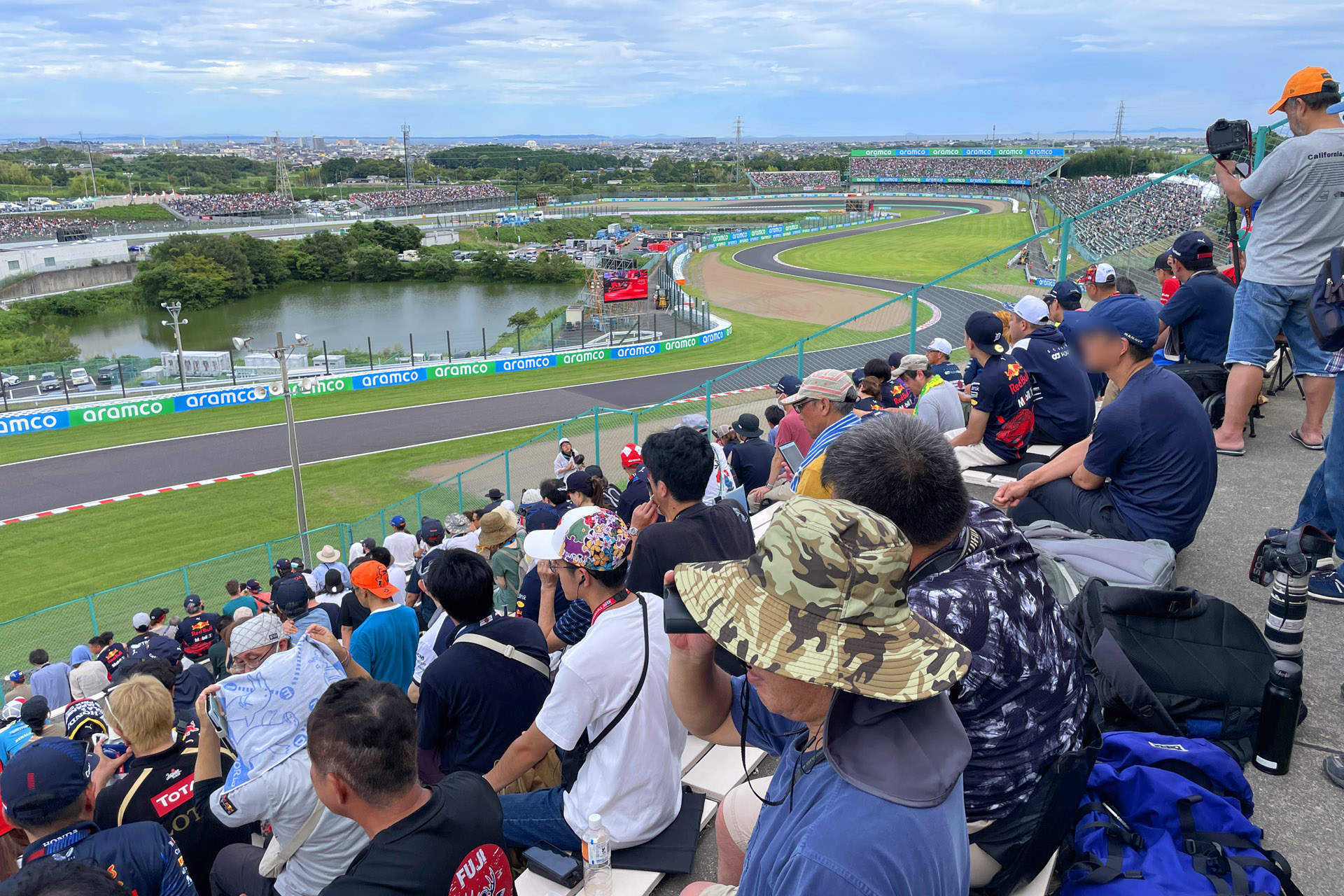 S字2つ目の最上段。ここも逆バンクと同様、カメラマンエリアにしてくれると土日も撮影ができる