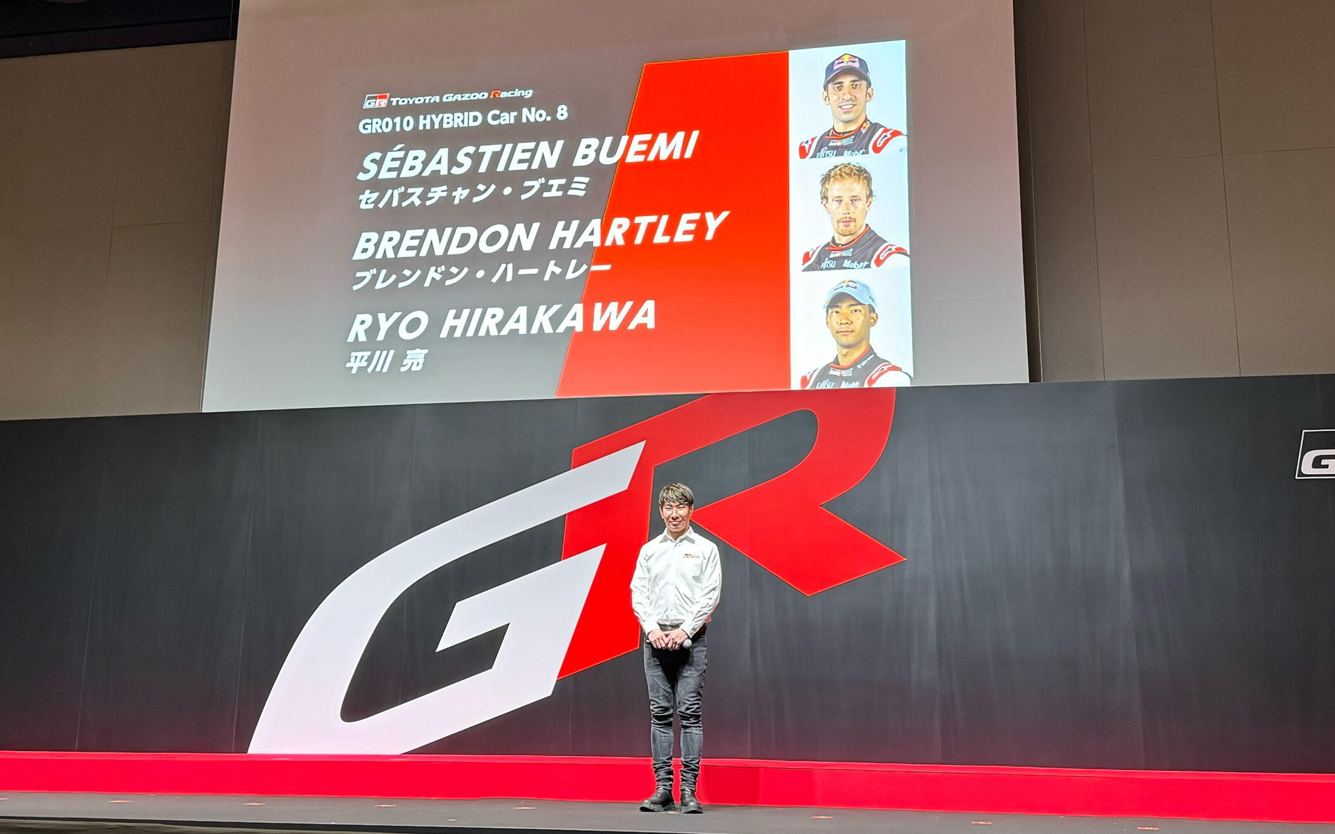 8号車のドライバー