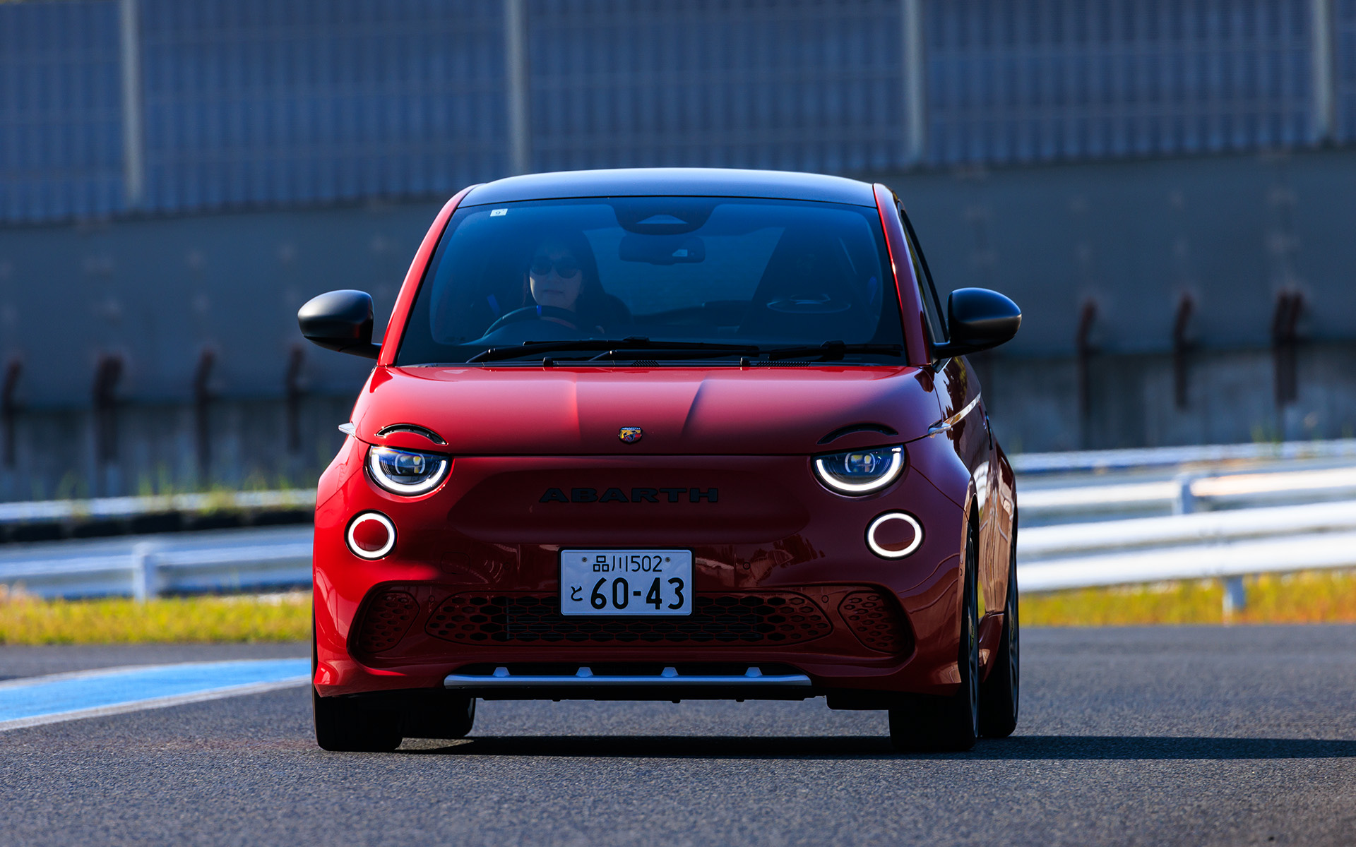 アバルト「500e」：Stellantisジャパン株式会社