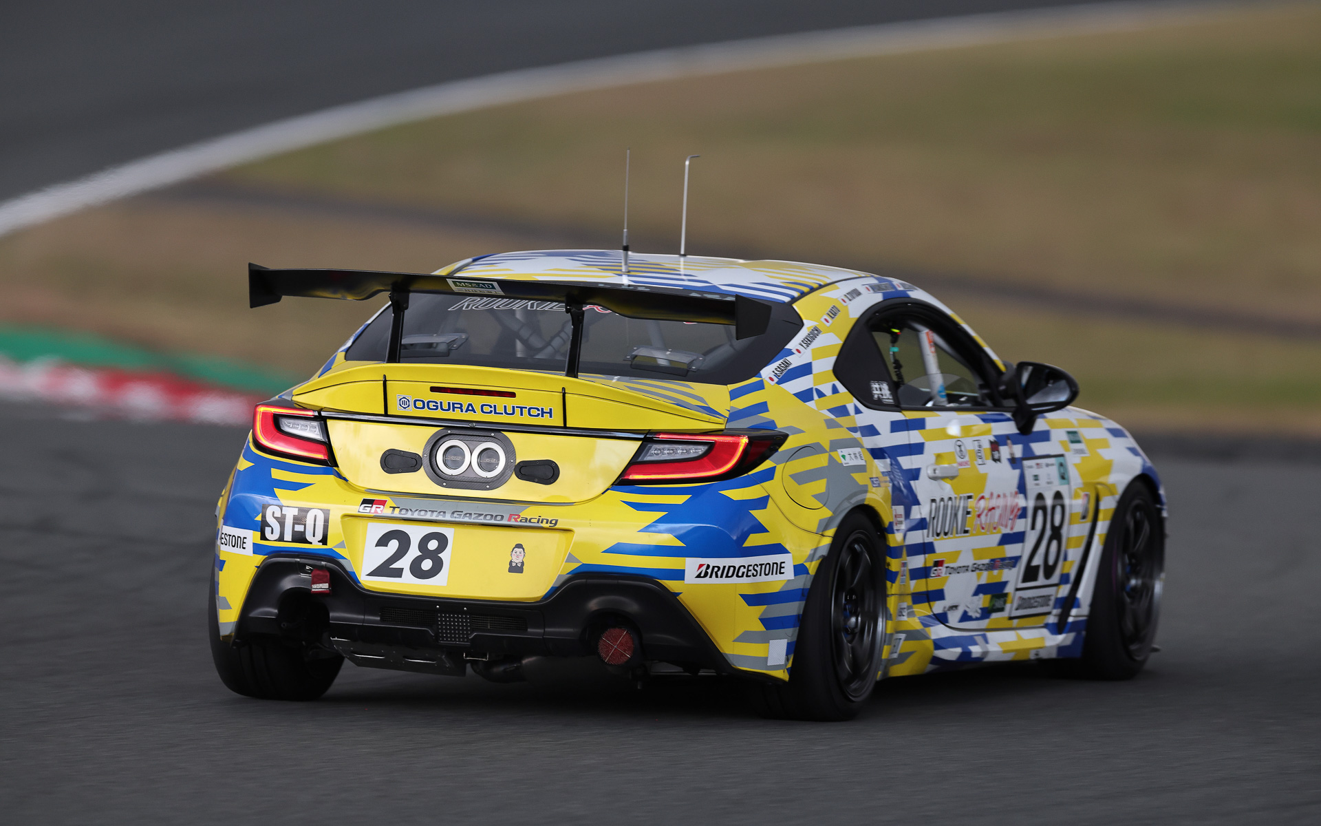 S耐では次期型も視野に入れて走行しているGR86