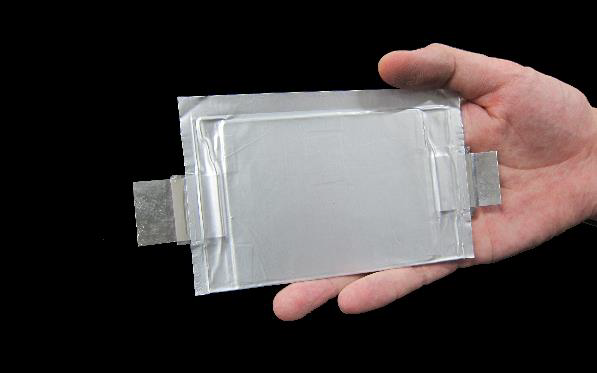 新たな技術を活用して試作したラミネート型リチウムイオン二次電池