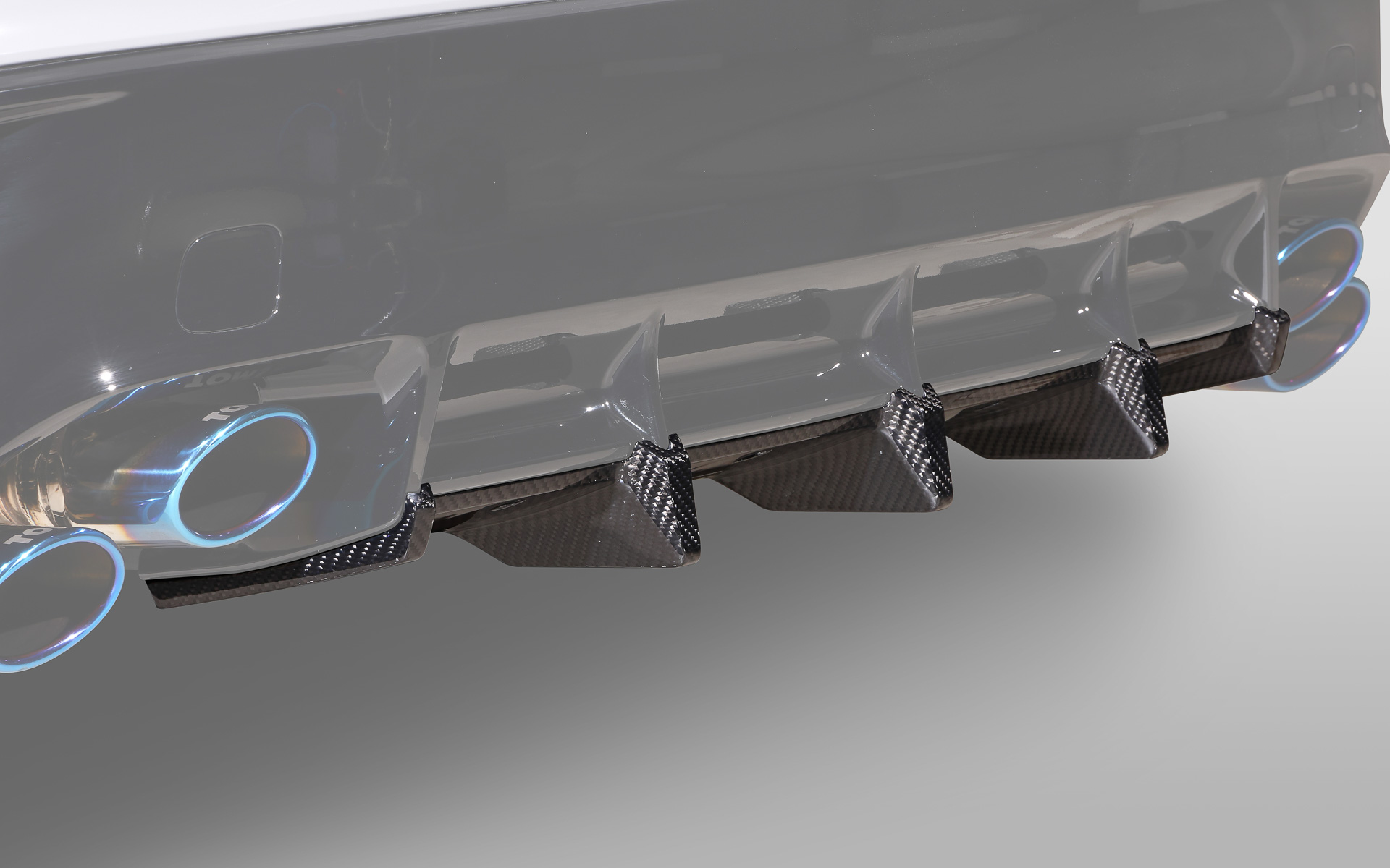 リアアンダーディフューザー：価格15万4000円