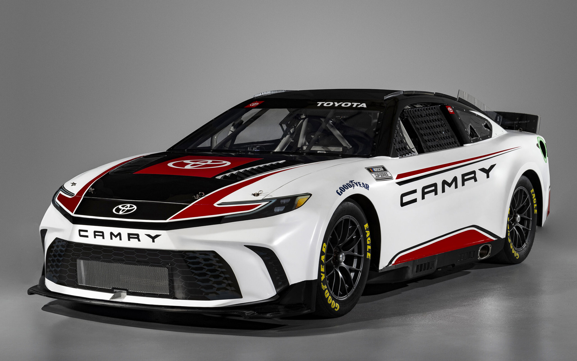 NASCARカップ2024年シーズン参戦用「カムリXSE」