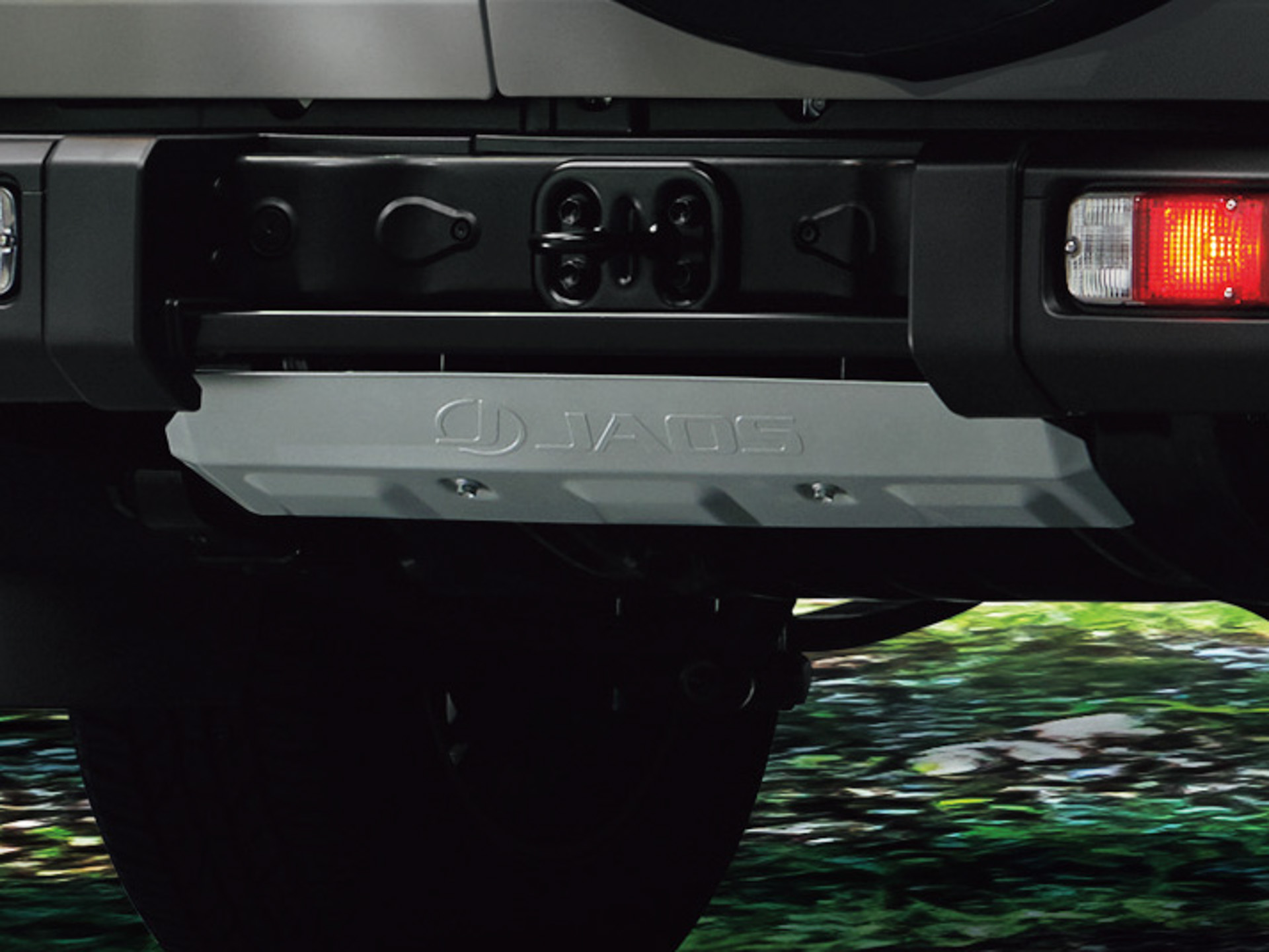 リヤアンダーカバー