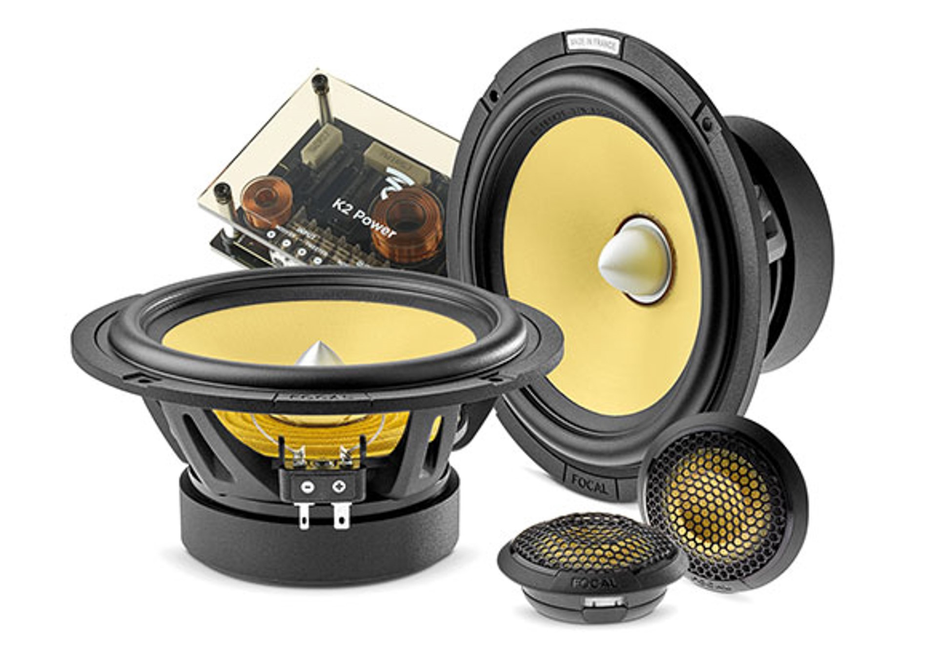 165mm 2ウェイ・コンポーネントキット「ES 165 K2E」（11万8800円）、ウーファー：165mm口径、TMD採用K2サンドウィッチコーン、トゥイーター：25mm口径、TMD採用Mインバーテッド・アラミドドーム、再生周波数帯域：60Hz～22kHz、定格入力/最大入力：100W/200W、インピーダンス：2Ω、出力音圧レベル：93dB（2.83V/1m）、ネットワーク：6-12/12dB（3.5kHz）