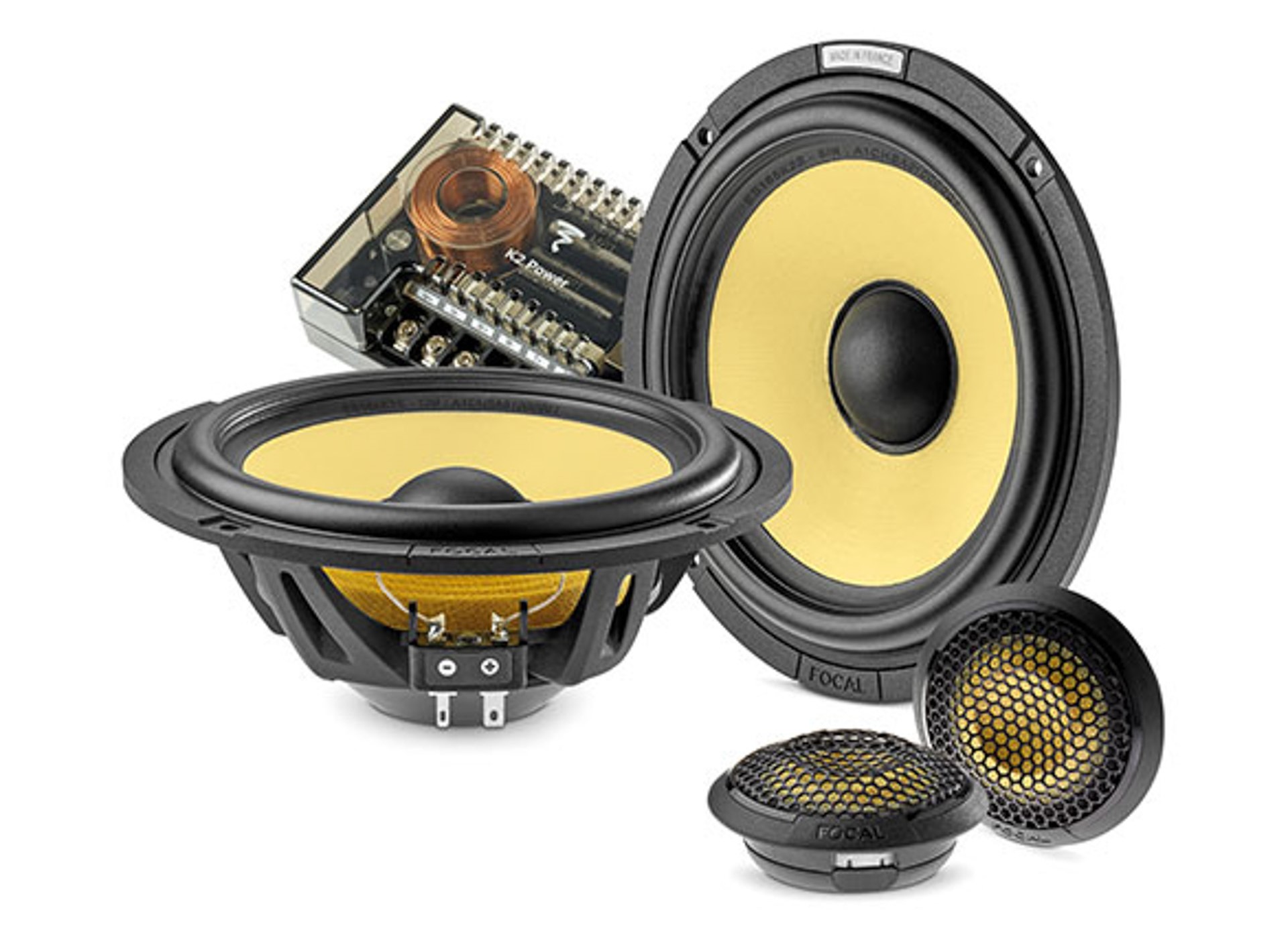 165mm 2ウェイ・コンポーネントキット「ES 165 K2S」（12万5400円）、ウーファー：165mm口径、TMD採用K2サンドウィッチコーン、トゥイーター：25mm口径、TMD採用Mインバーテッド・アラミドドーム、再生周波数帯域：60Hz～22kHz、定格入力/最大入力：70W/140W、インピーダンス：2Ω、出力音圧レベル：88dB（2.83V/1m）、ネットワーク：6-12/12dB（3kHz）
