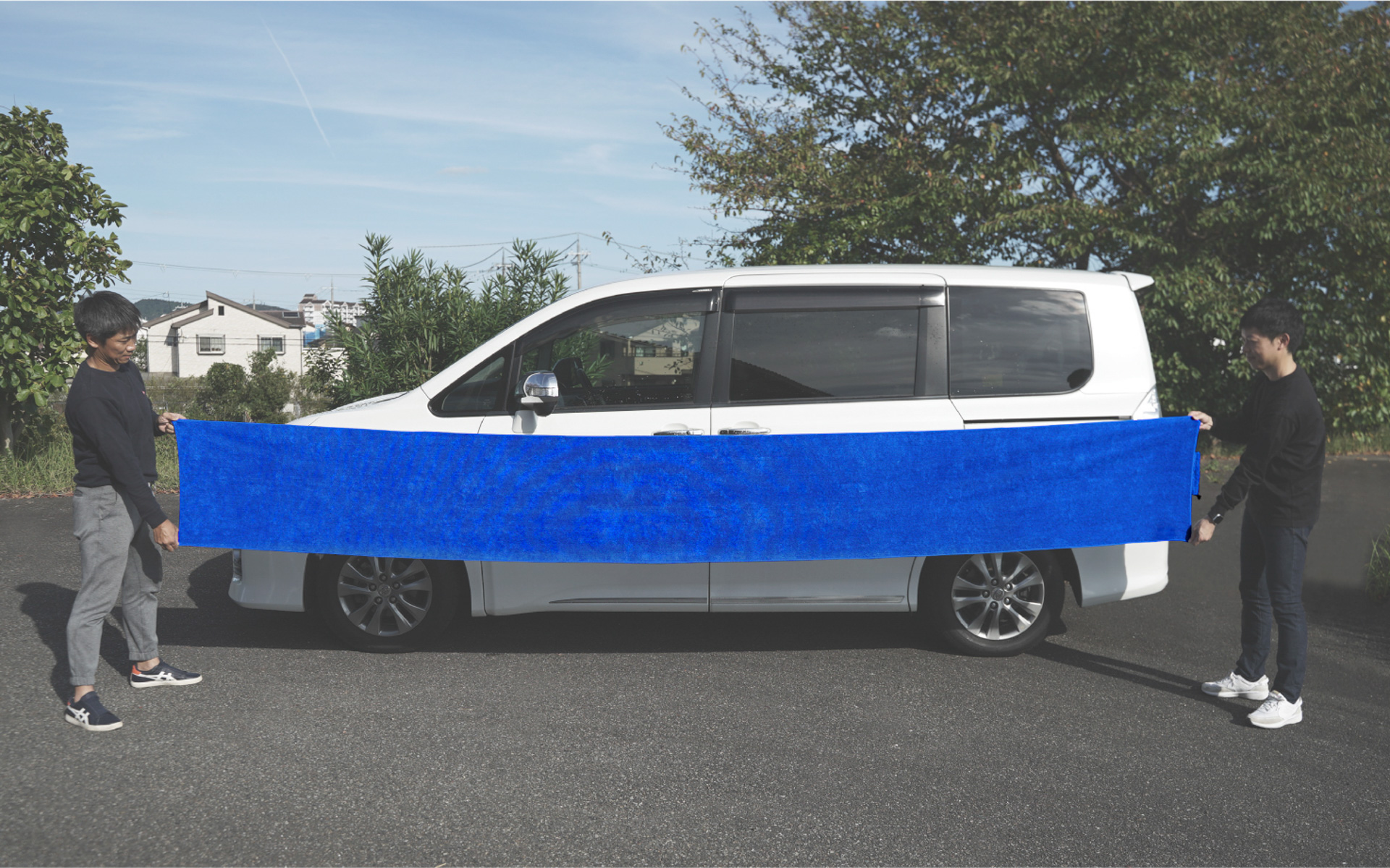 全長約4mの洗車用吸水クロス「超デカマックスハイパーロングクロス」