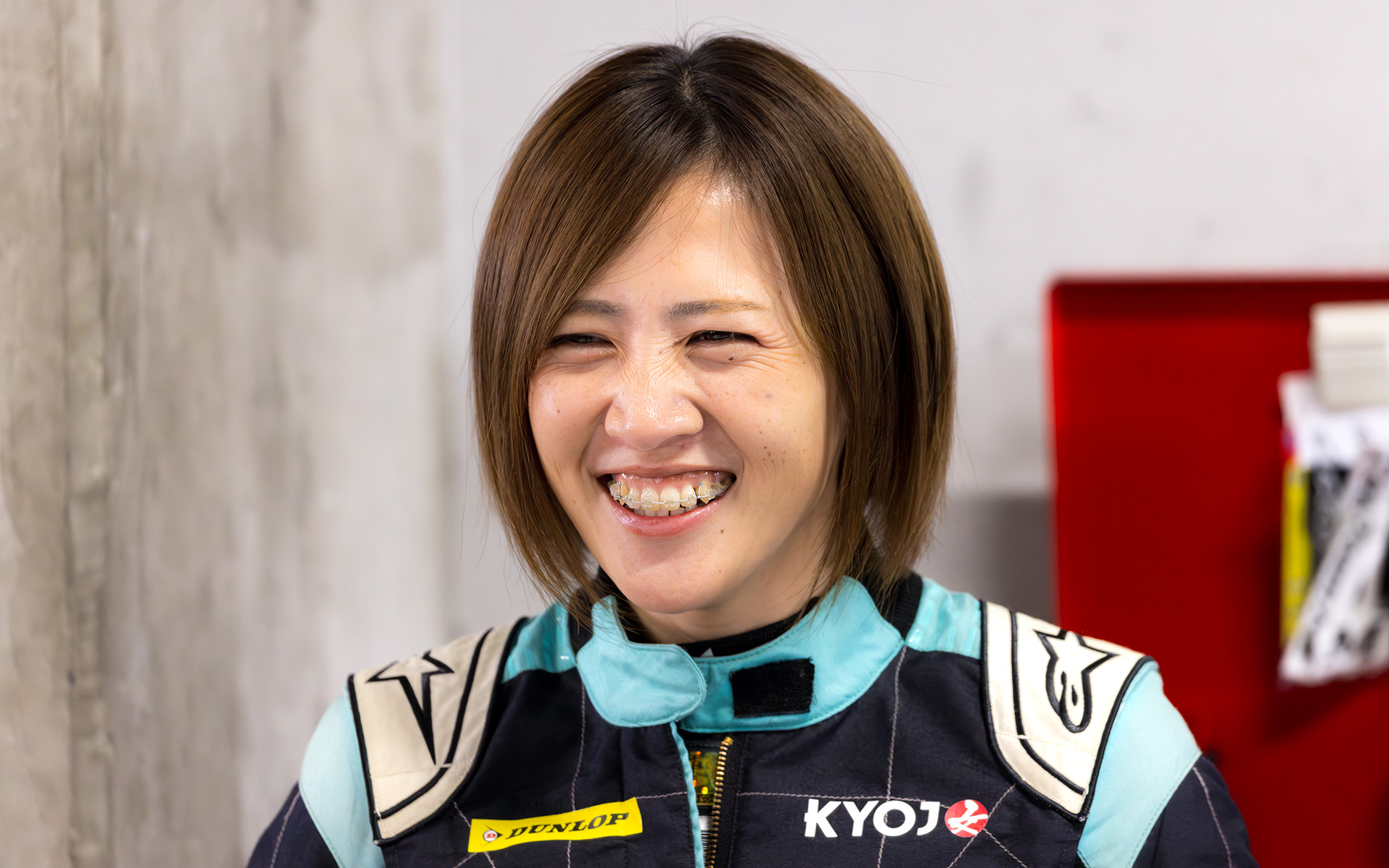 2023年シリーズチャンピオンを獲得した17号車 Team M VITA 三浦愛選手