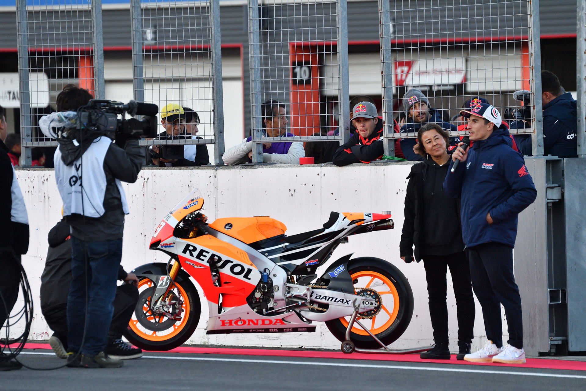 マルク・マルケス選手がお別れのスピーチ