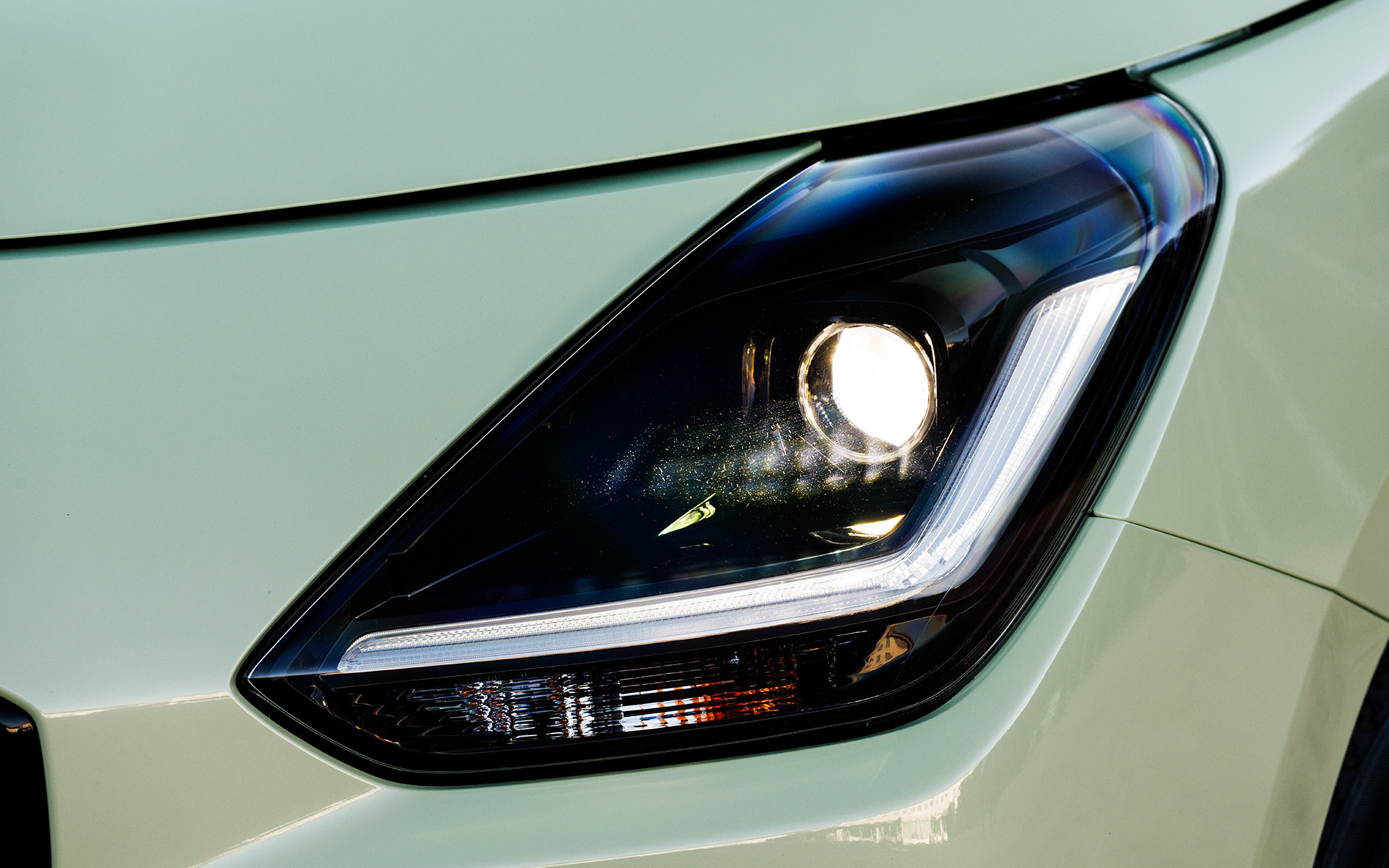 ヘッドライト点灯時