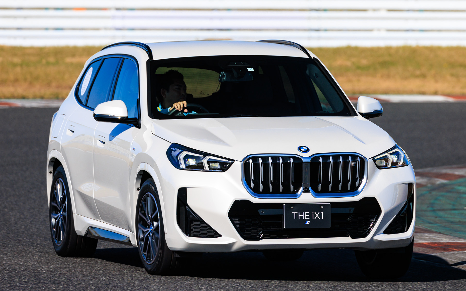 BMW「X1」：ビー・エム・ダブリュー株式会社