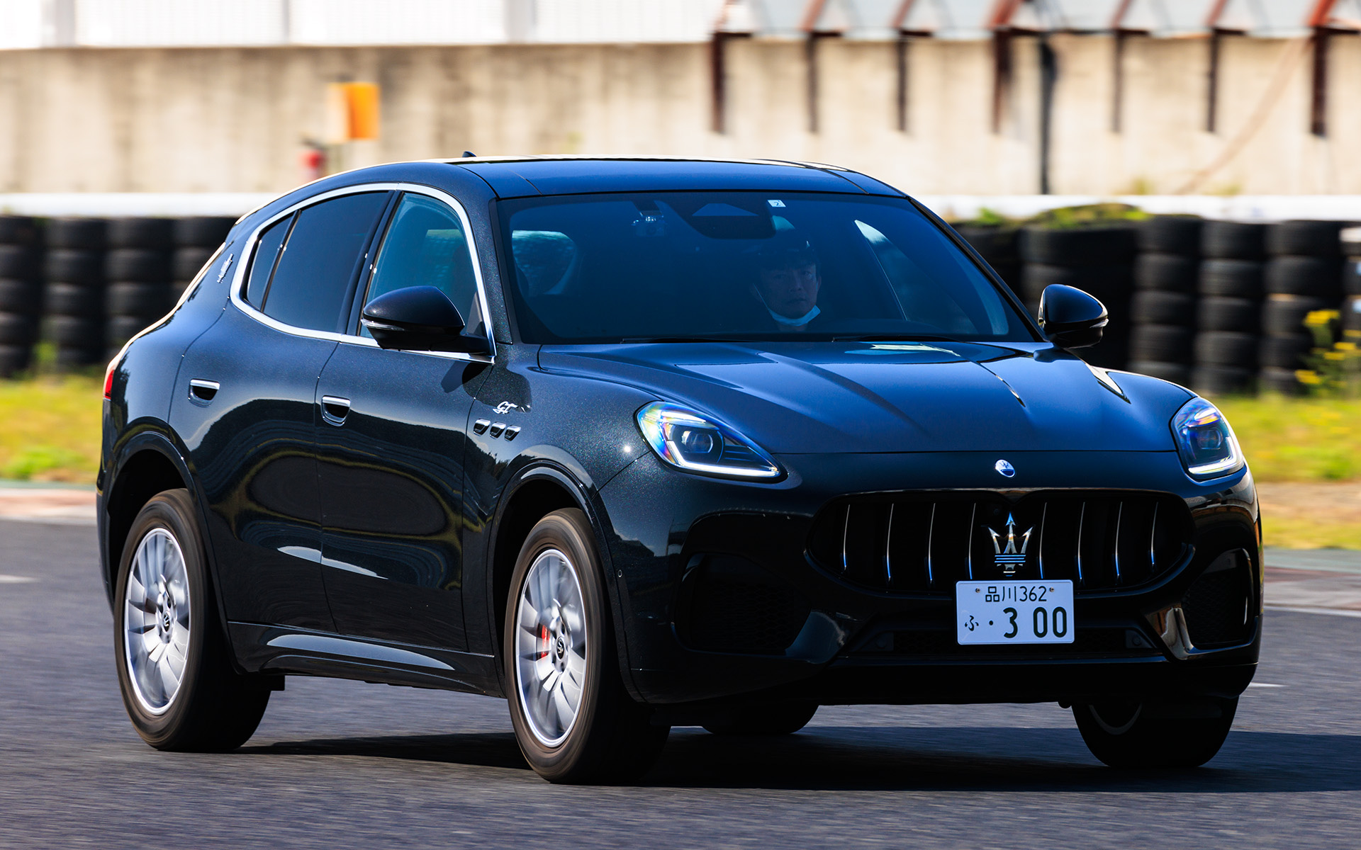 マセラティ「グレカーレ」：マセラティ ジャパン株式会社