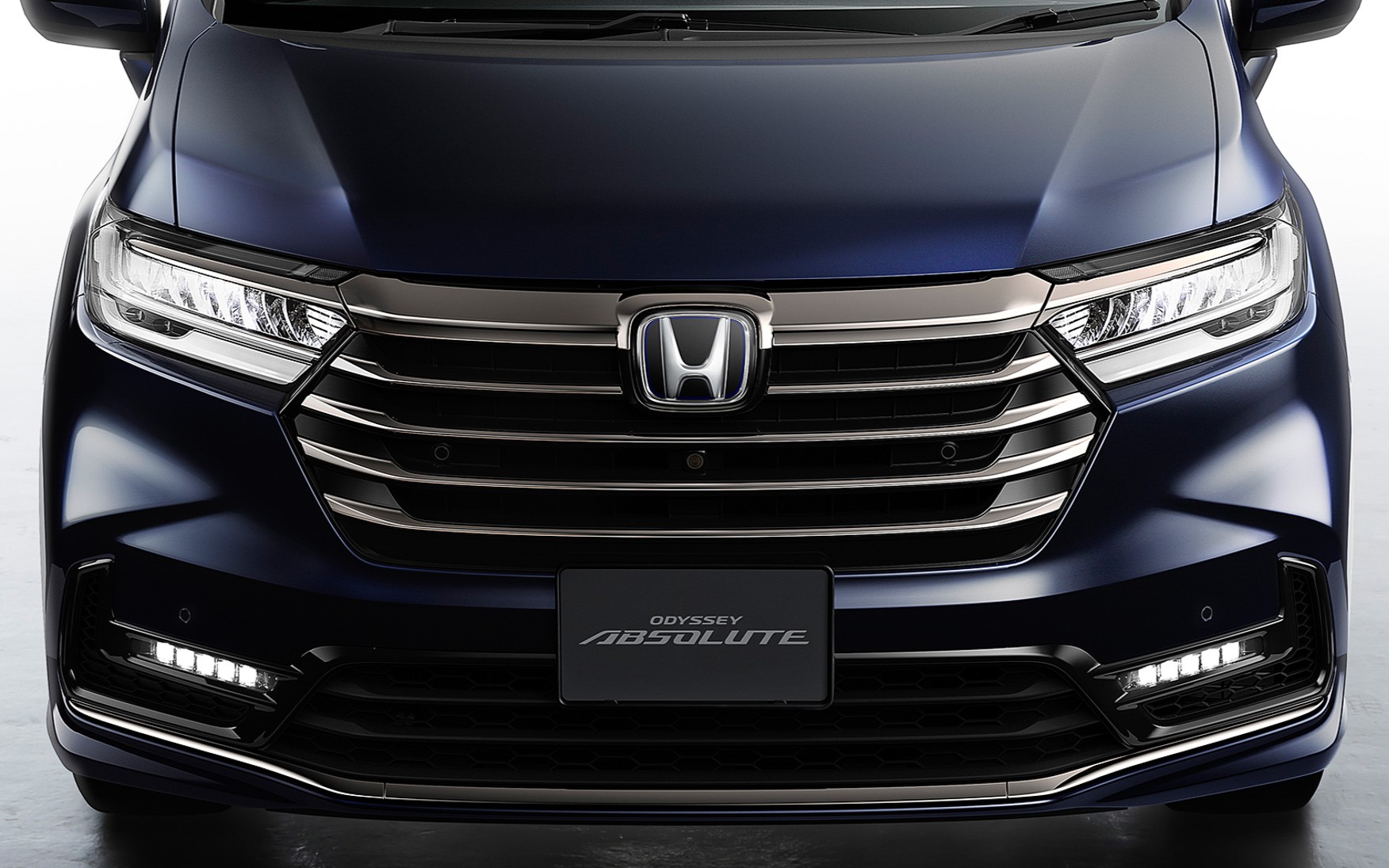 先代モデルのフロントグリル