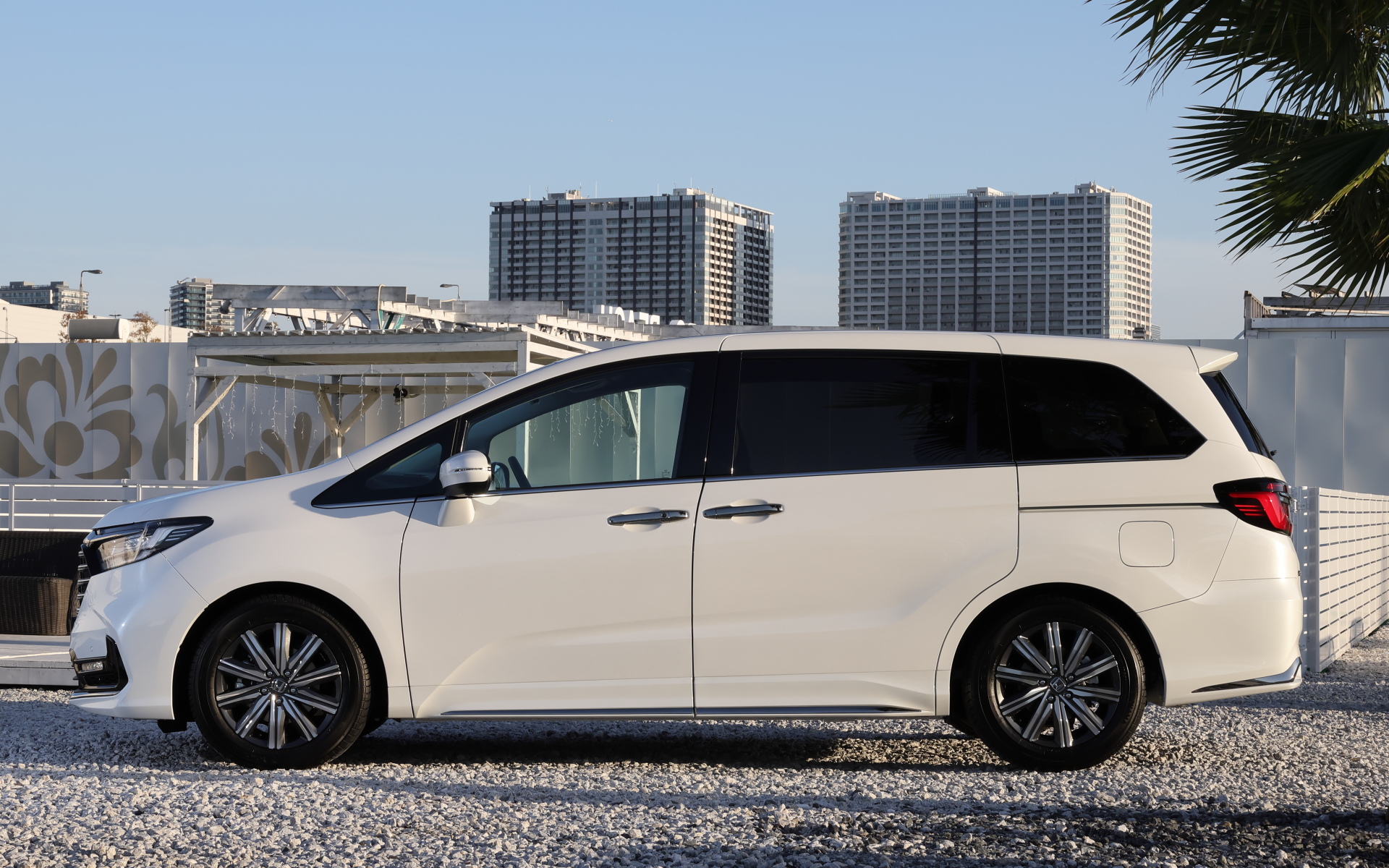 ホイールは17インチとなる