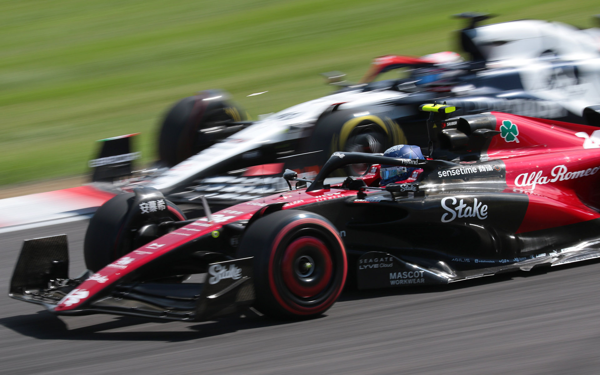 焦点距離312mm、シャッター速度1/80秒で撮影