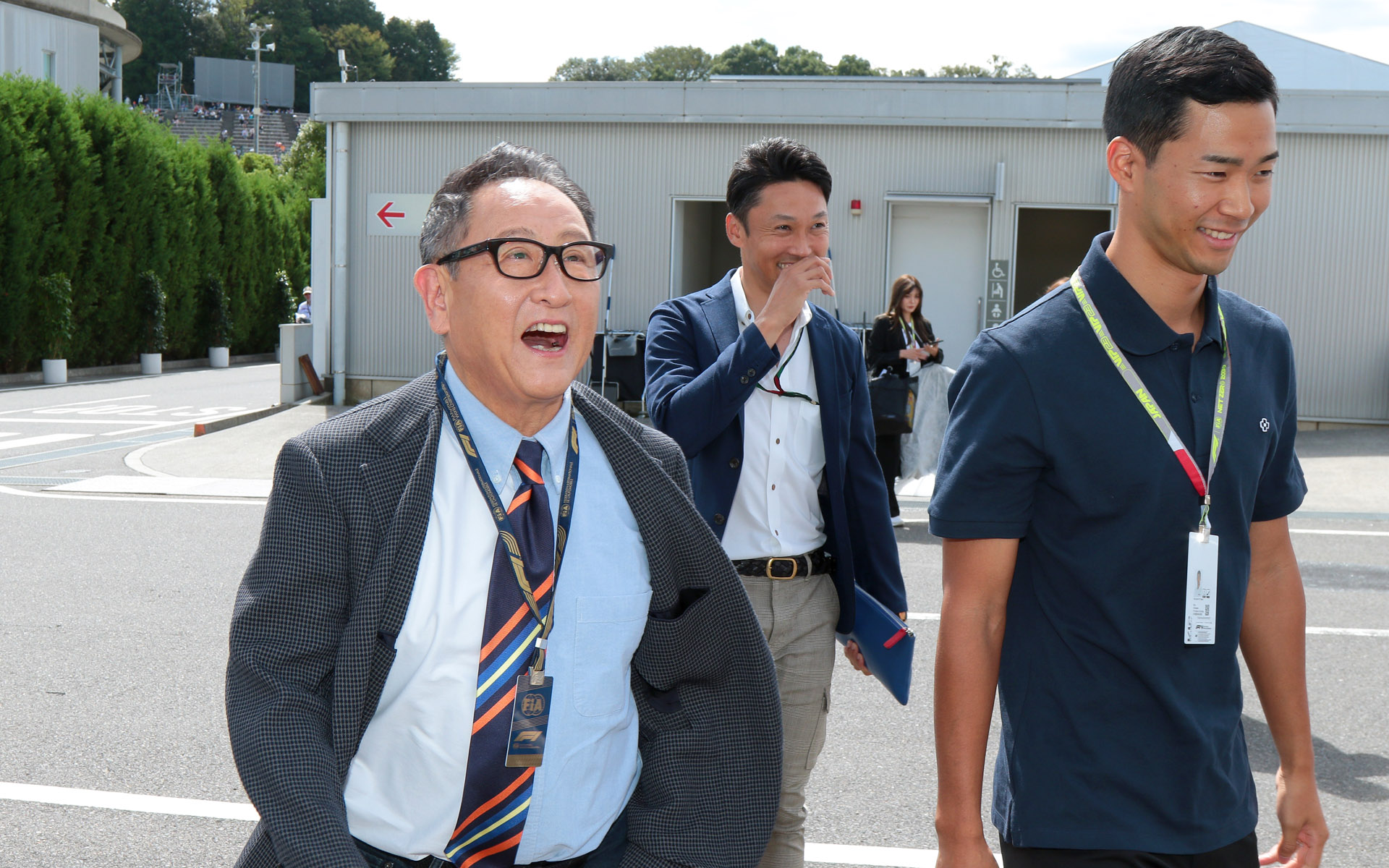 モリゾウコールを受けて小林可夢偉選手が「レーサーも3人いるんですけど」とつぶやき、一同苦笑