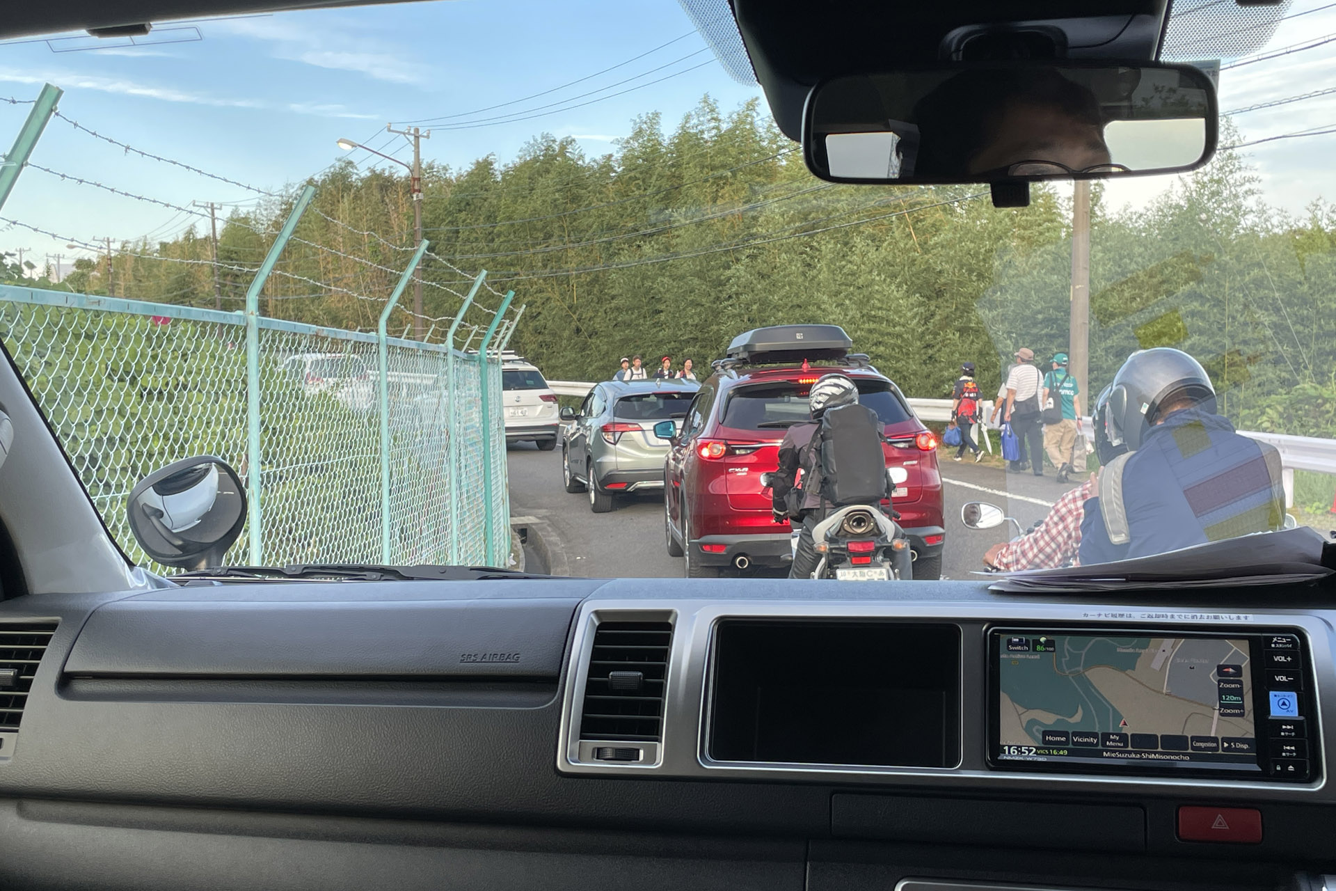 デグナーカーブ付近から渋滞