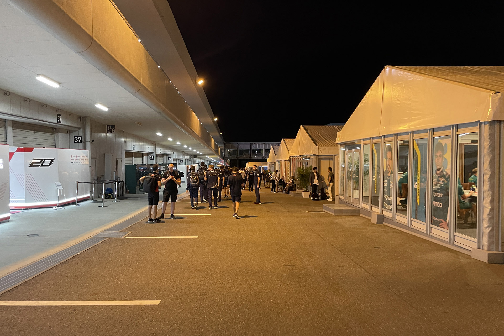 メディアセンターを18時半ごろに撤収