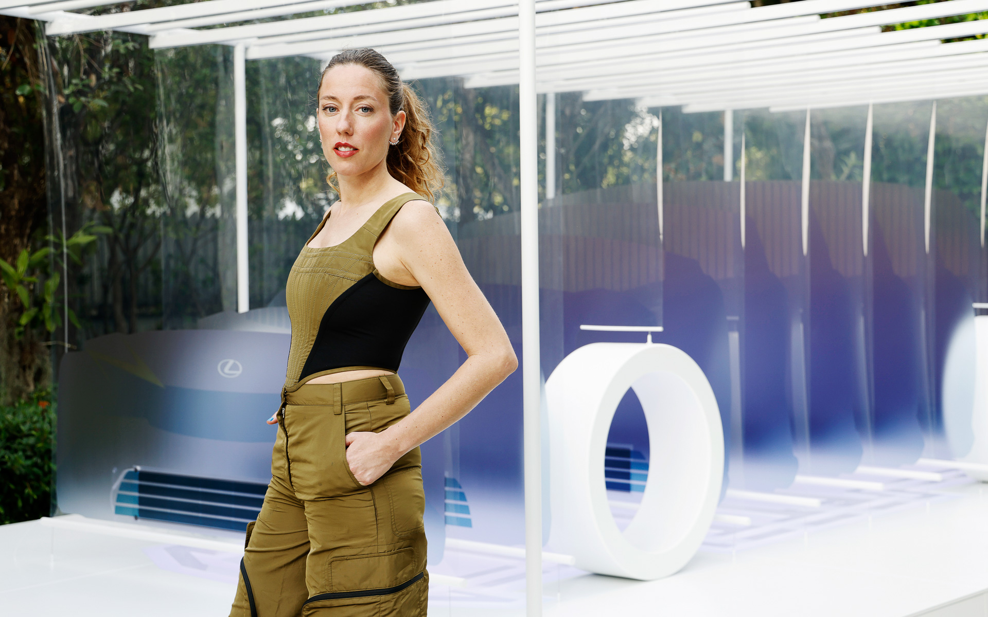 作品を手掛けたソーラーデザイナーのマーヤン・ファン・オーベル氏