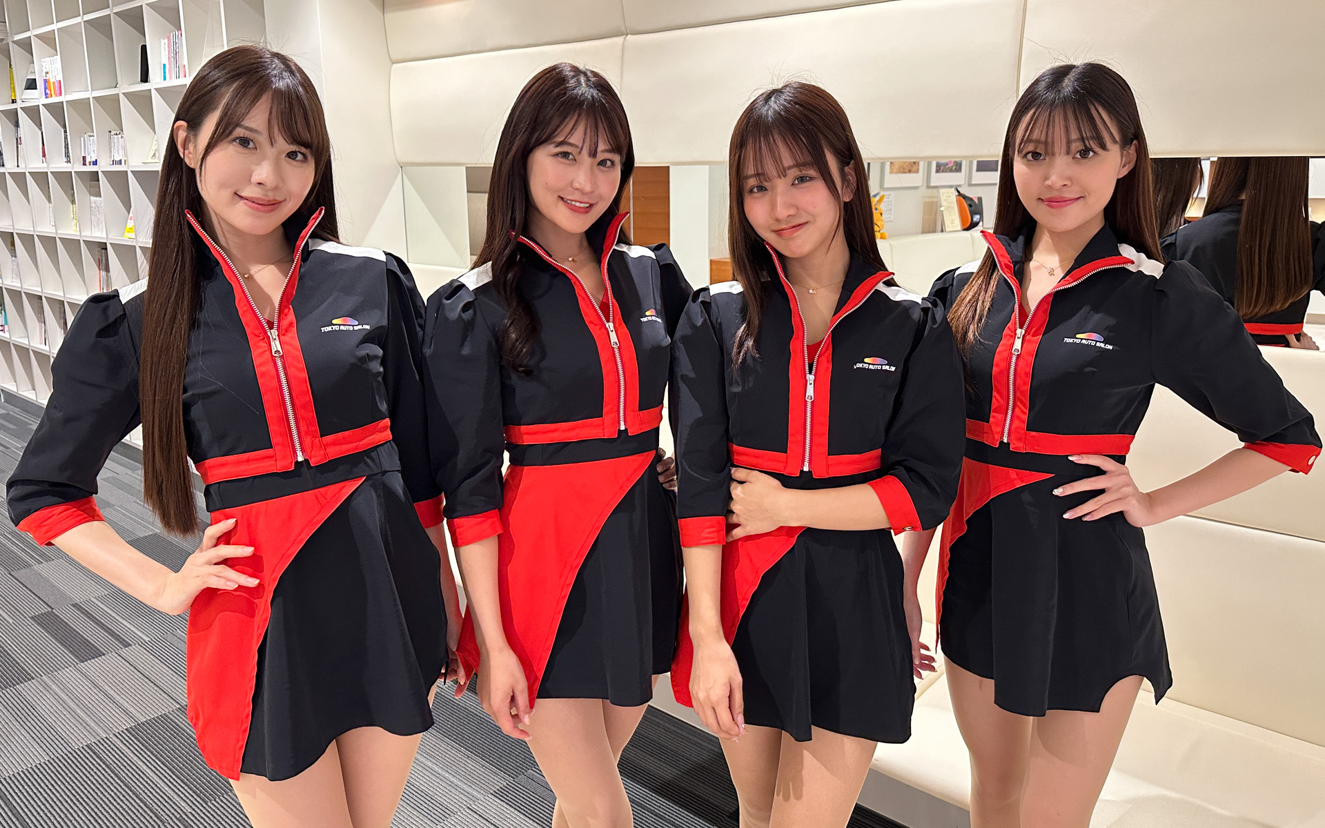 「A-class」のメンバー。左から、松田蘭さん、佐々木美乃里さん、森脇梨々夏さん、菅原早記さん（益田アンナさんは都合によりお休み）