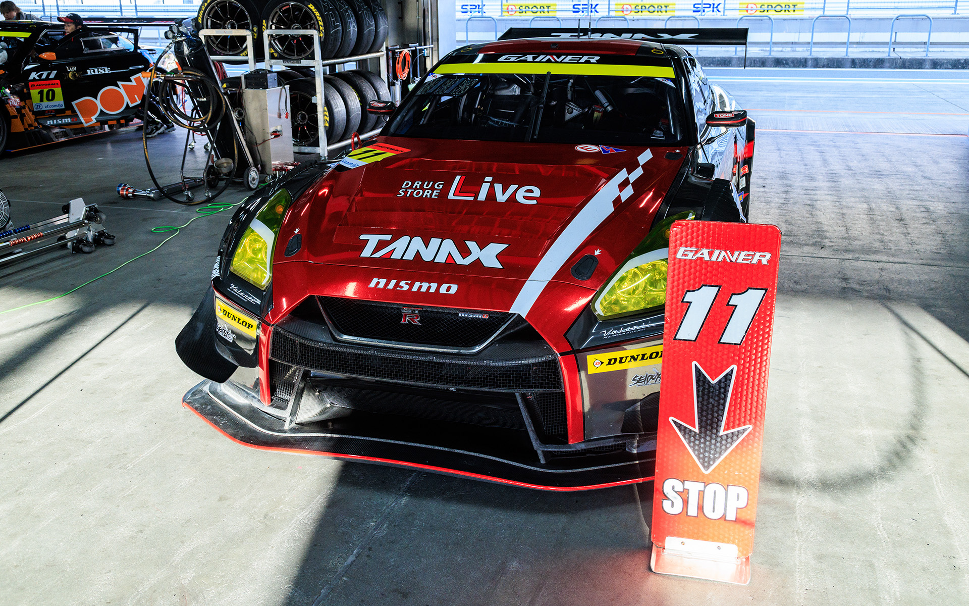 GAINER TANAX GT-R（2023 SUPER GT）