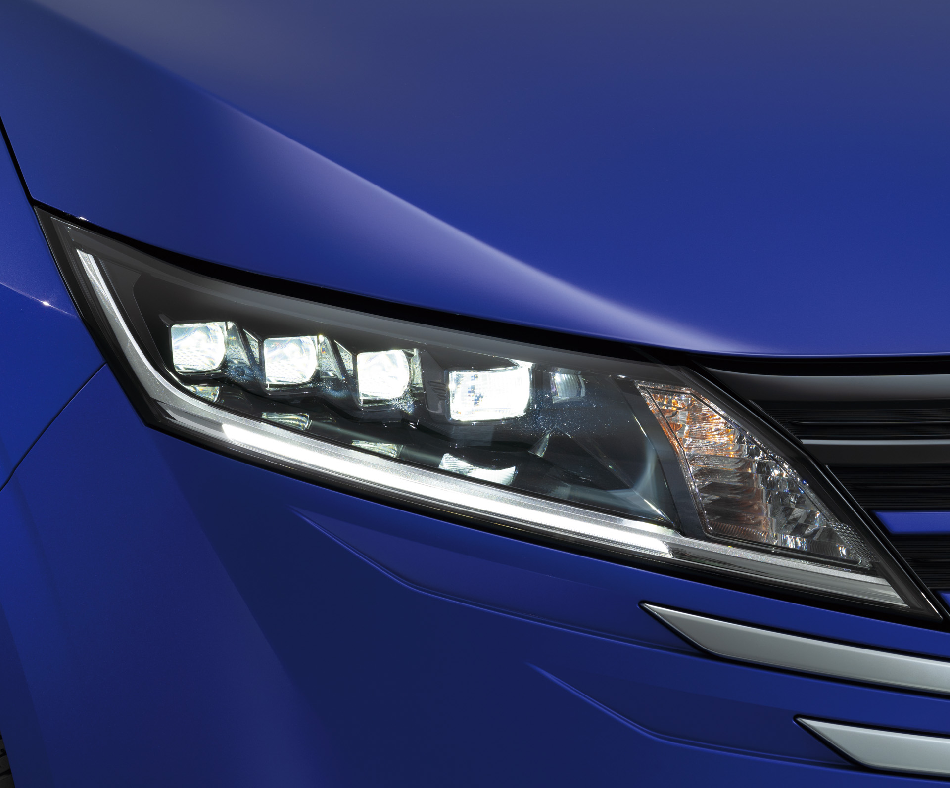 アダプティブLEDヘッドライトシステム