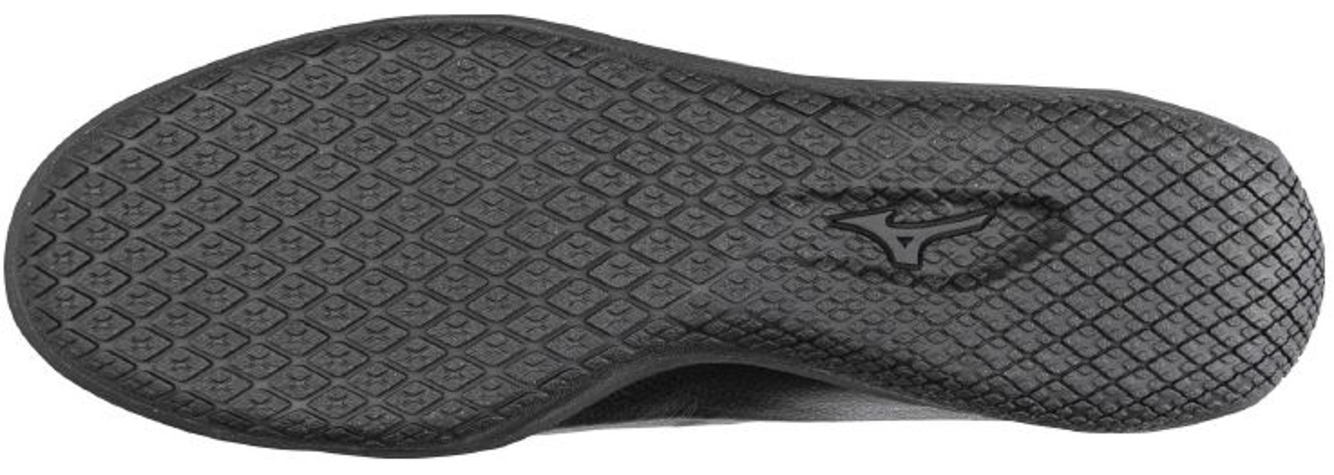 ミッドソールのMIZUNO COBをアウトソール（裏面）の凹凸と位置を合わせることで足裏への情報伝達力を高めていると言う