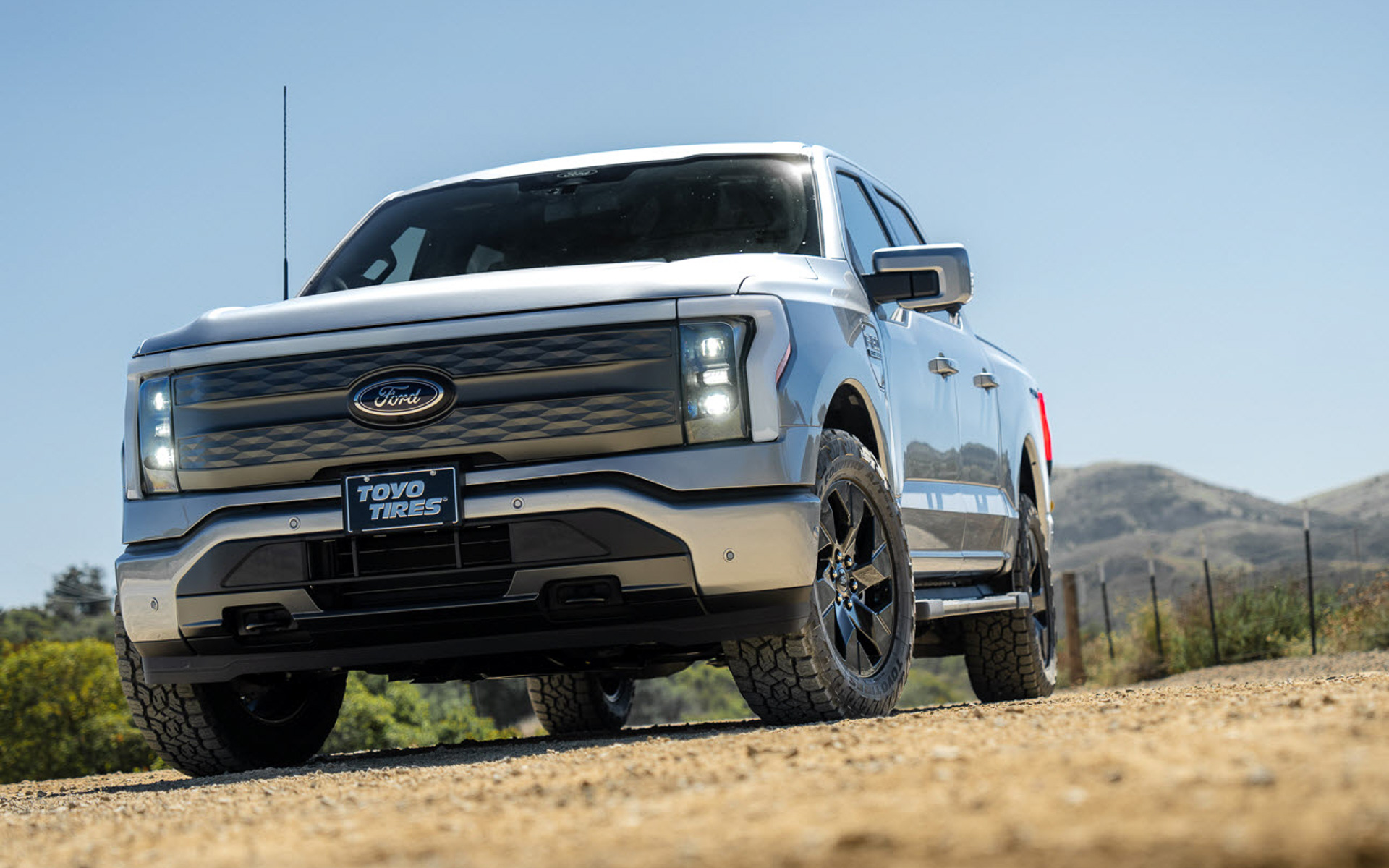 オープンカントリーA/T III EVを装着したフォード「F-150ライトニング」