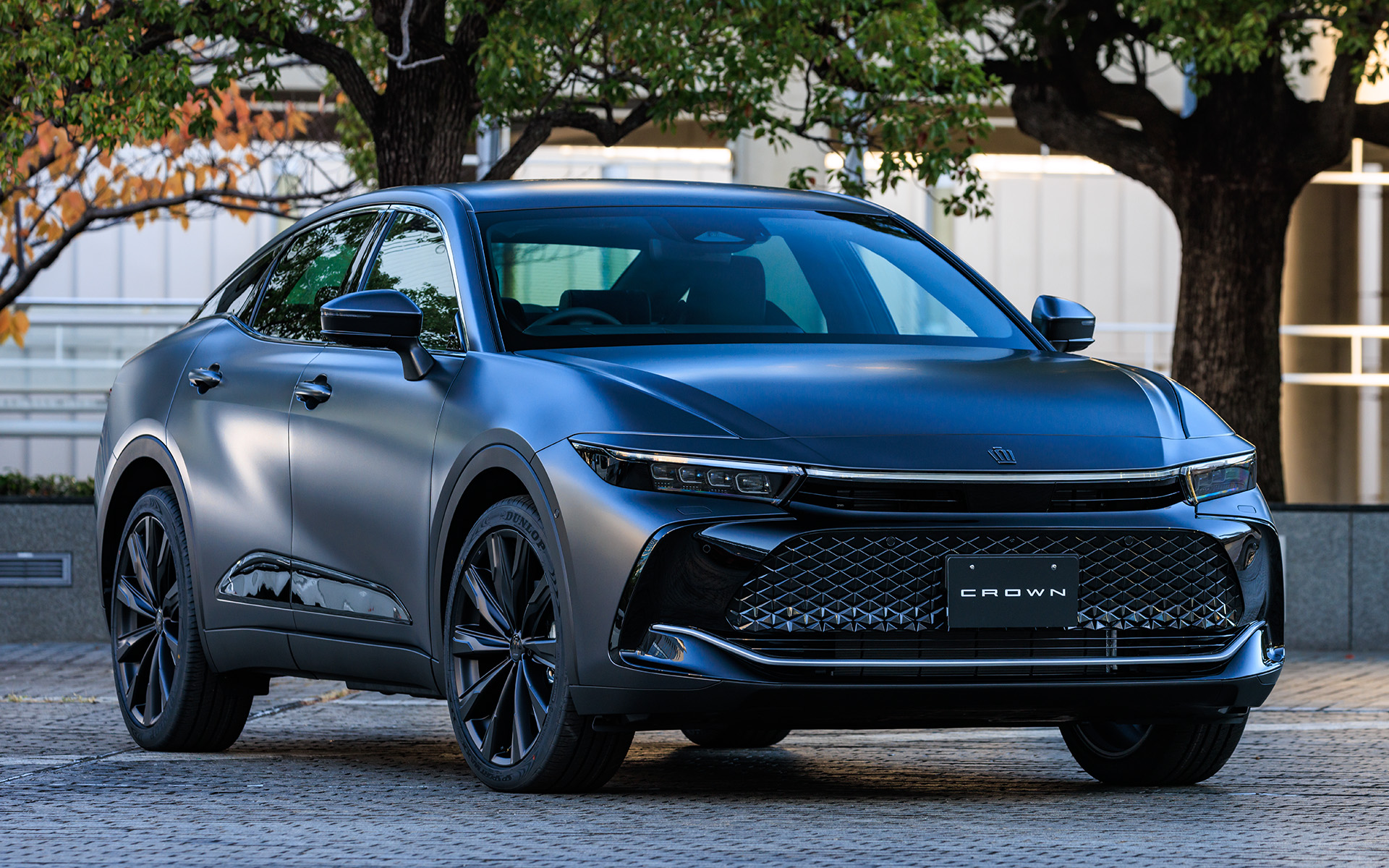 クラウン クロスオーバーRS “Advanced･THE LIMITED-MATTE METAL”