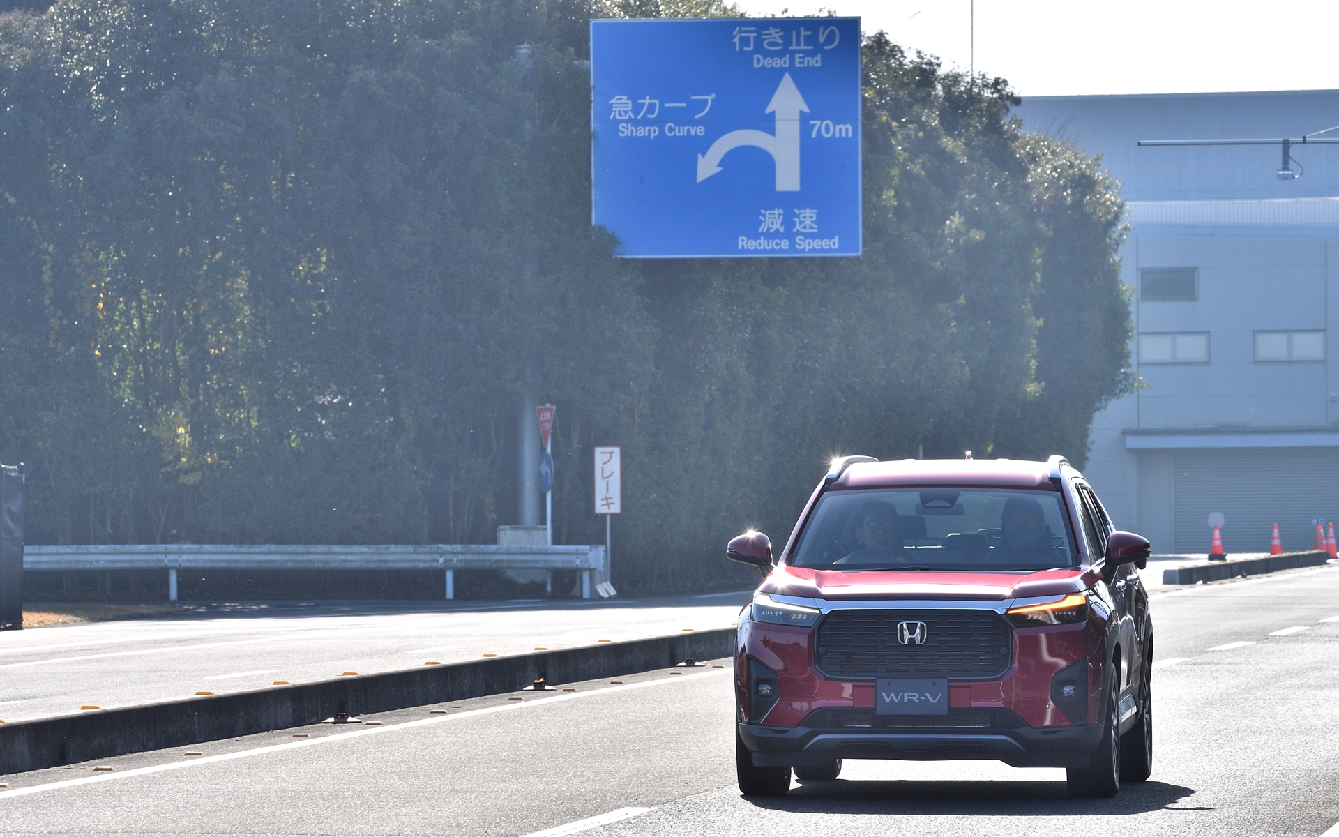 市街地を模したコースも走行。試乗車は最上位グレードの「Z＋」