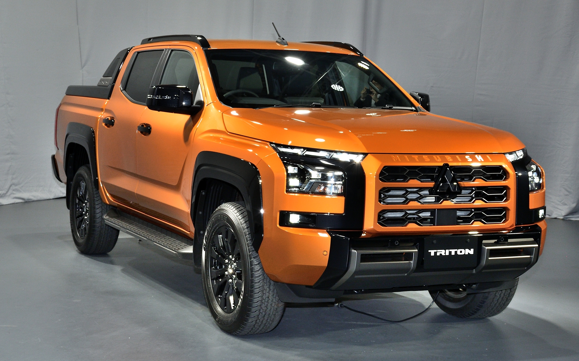 上級グレードの「GSR」。外観ではオーバーフェンダーの有無でグレードの判別がつきやすい