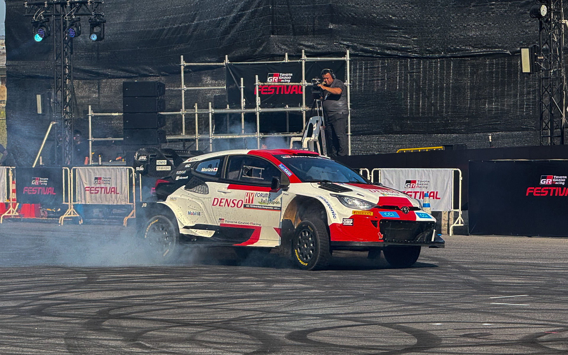 見事なドーナツターンを披露するモリゾウ選手