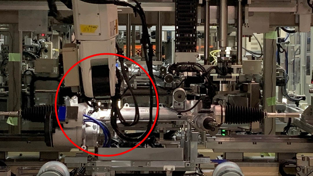 無停止撮影による高速自働外観検査（赤枠部分）