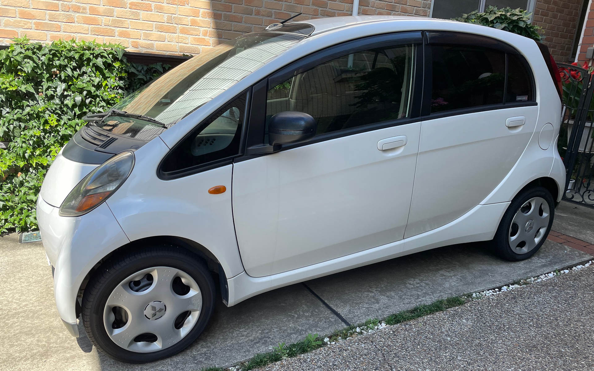 アイの一筆書きのようなデザインは今でも秀逸だと思う。リフレッシュされて元気に走っているようです