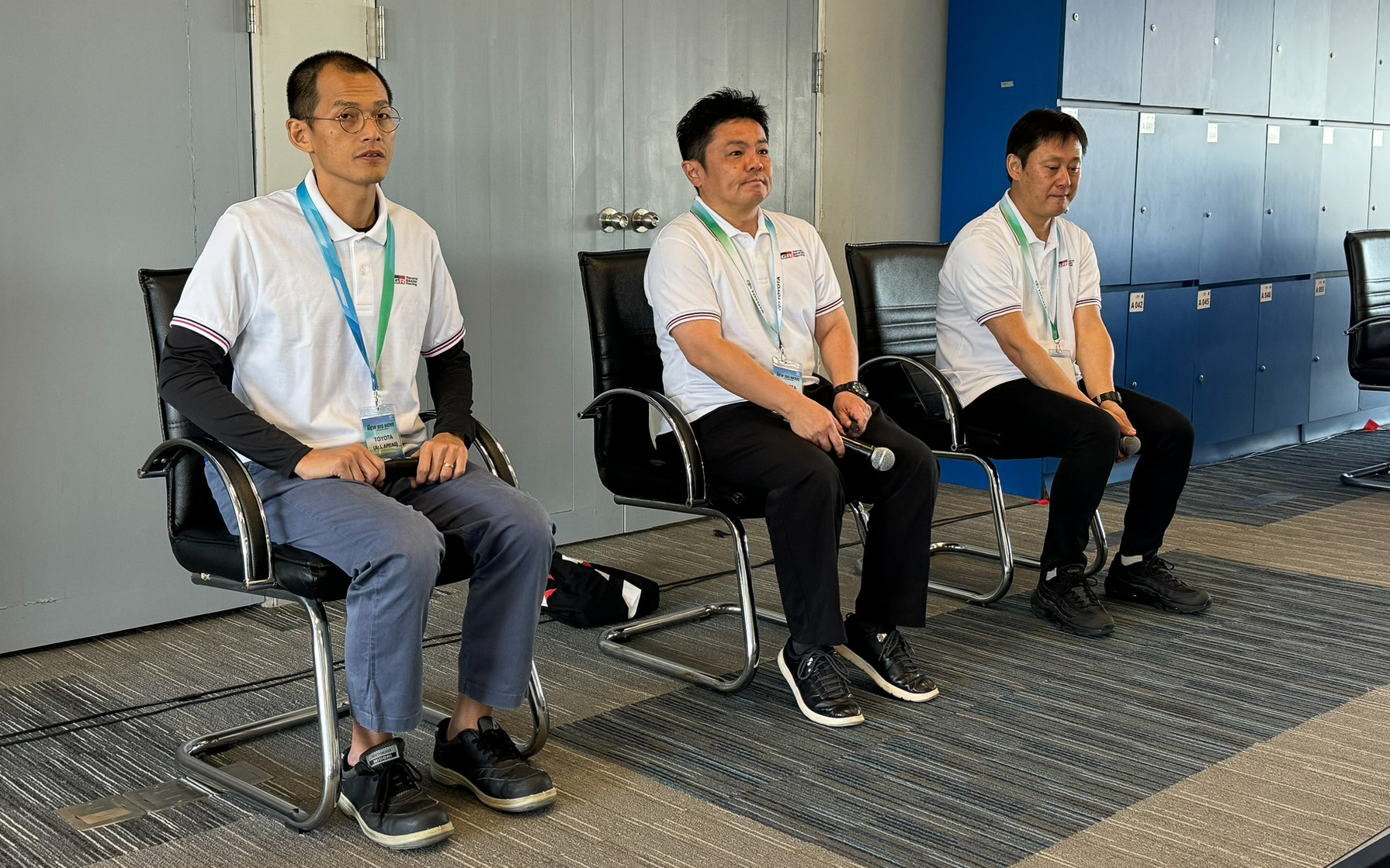 チャーン・インターナショナル・サーキットにおいて行なわれた会見。左からTDEM パナットGM（エンジニア）、TOYOTA GAZOO Racing Companyプレジデント 高橋智也氏、TC製品企画 主査 大矢賢樹氏