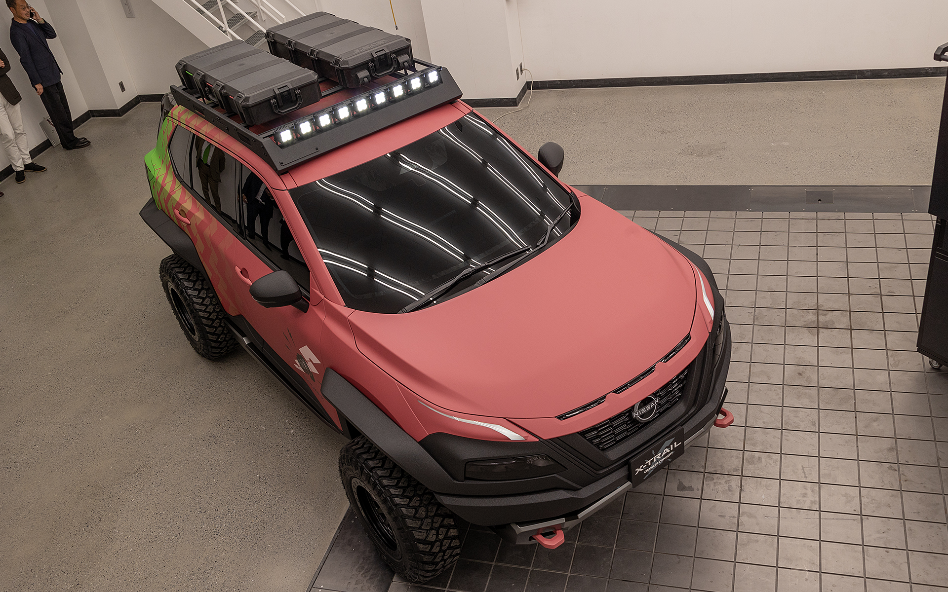 エクストレイルをベースにした「X-TRAIL CRAWLER CONCEPT（エクストレイル クローラー コンセプト）
