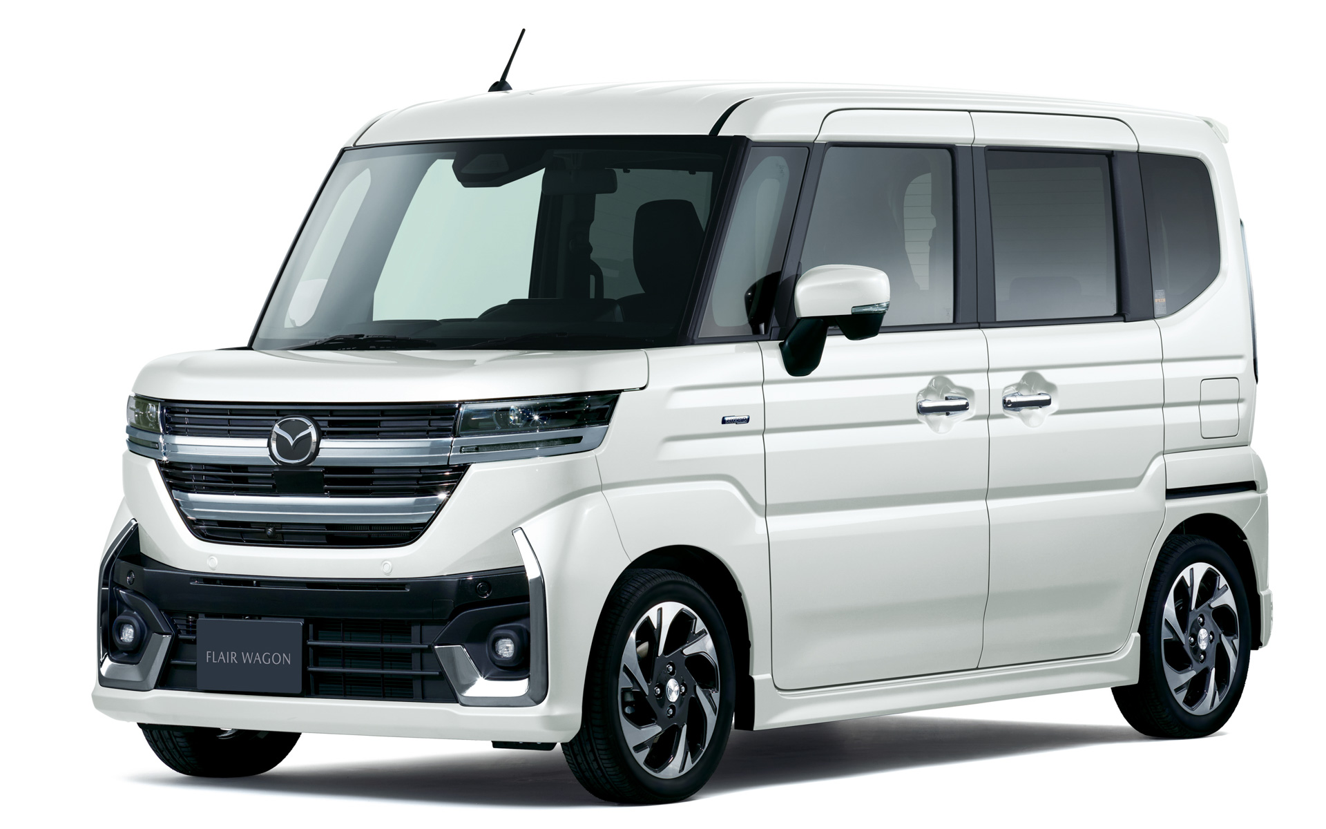 フレアワゴン「カスタムスタイルXT（2WD）」ボディカラー：ピュアホワイトパール