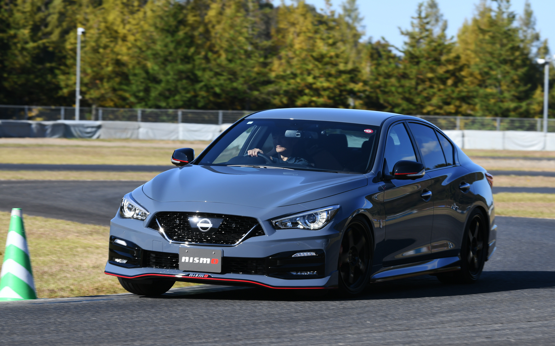 毎年恒例のワークスチューニング合同試乗会でスカイライン NISMOのチューニング仕様に試乗してみた